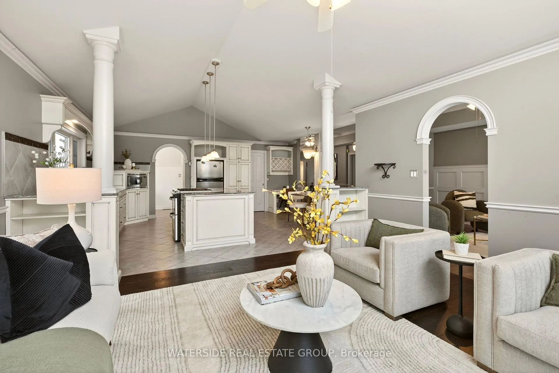 Photo 6 of 39 Bellevue Court, Welland, Coyle Creek — HOMEH