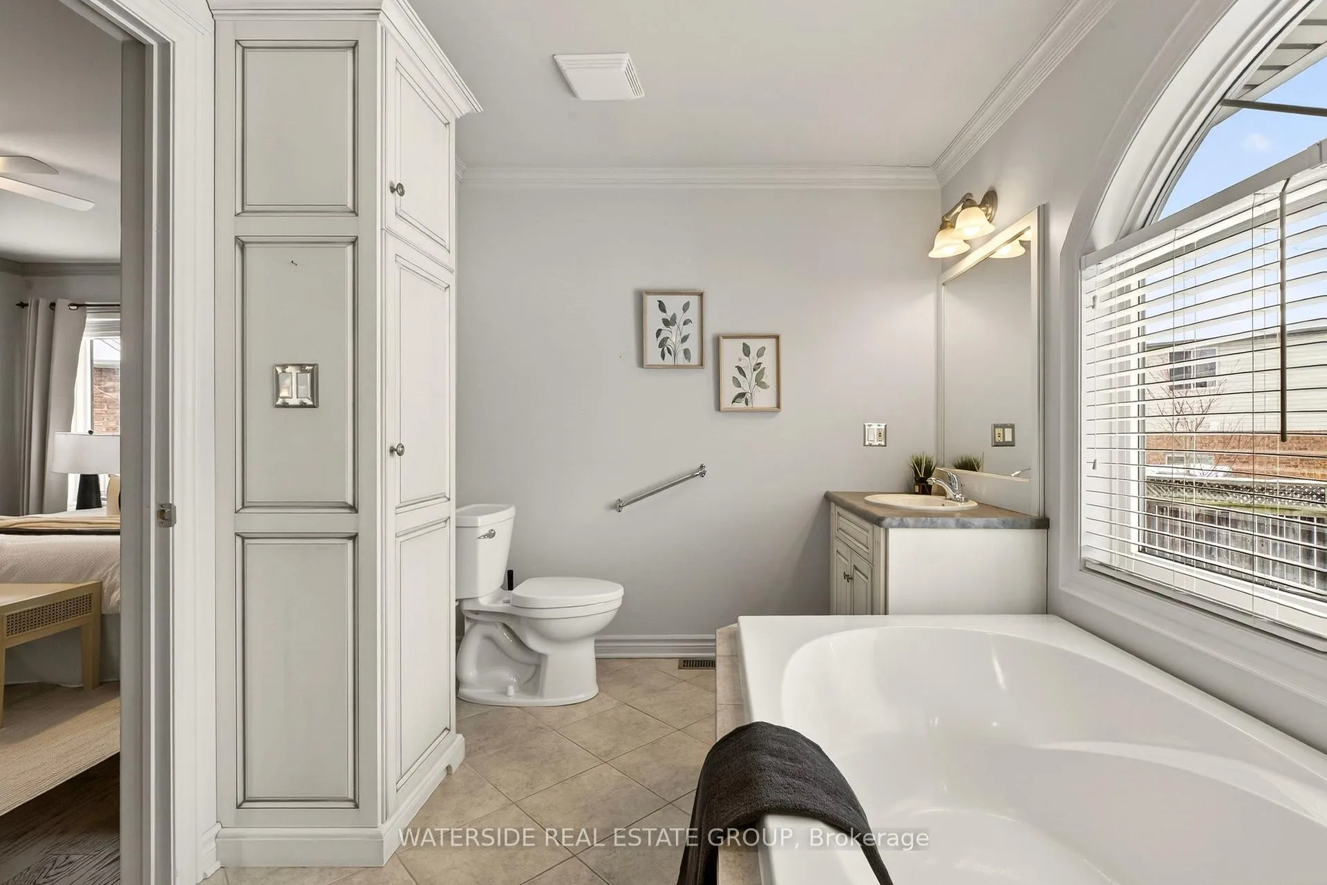 Photo 18 of 39 Bellevue Court, Welland, Coyle Creek — HOMEH