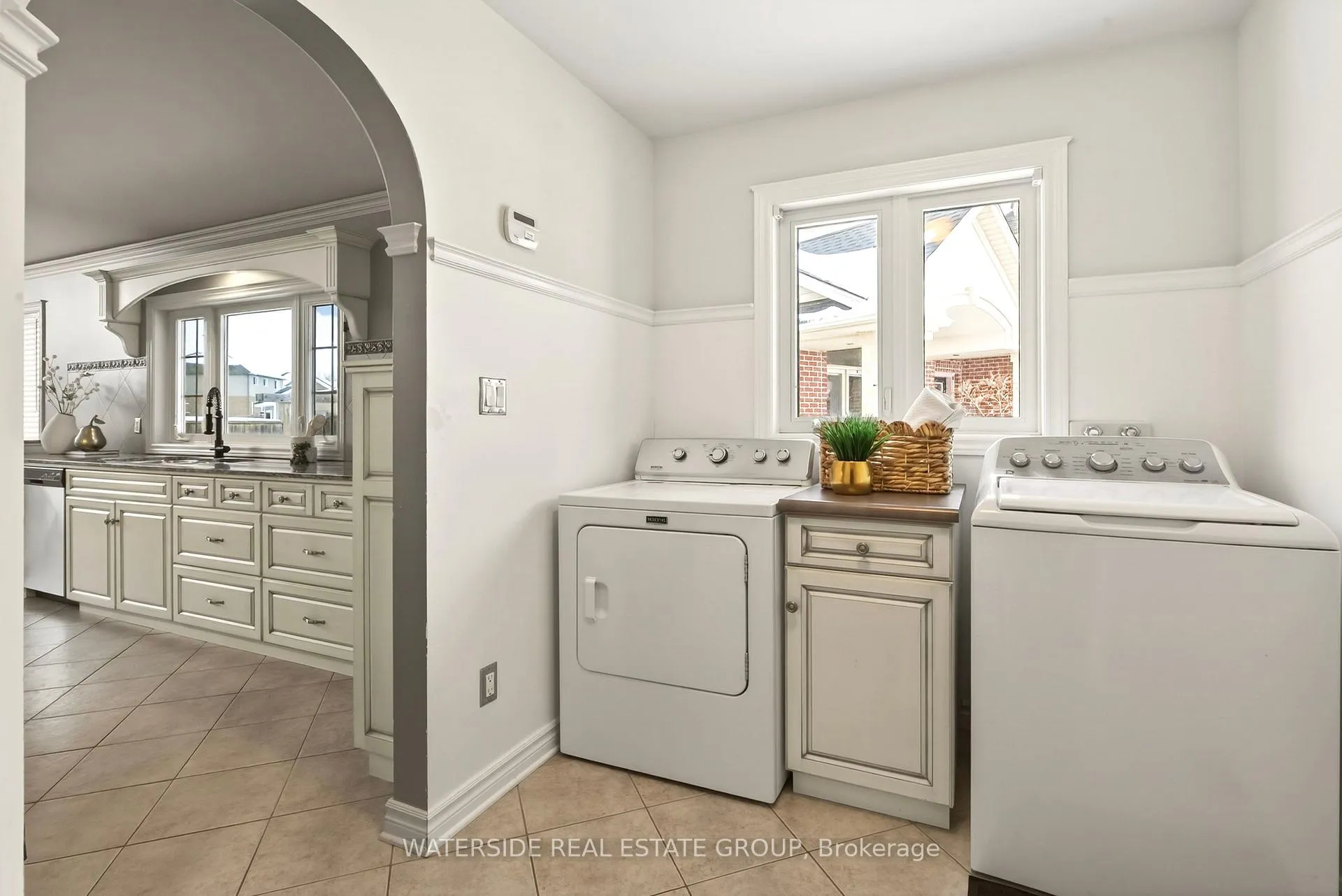Photo 26 of 39 Bellevue Court, Welland, Coyle Creek — HOMEH