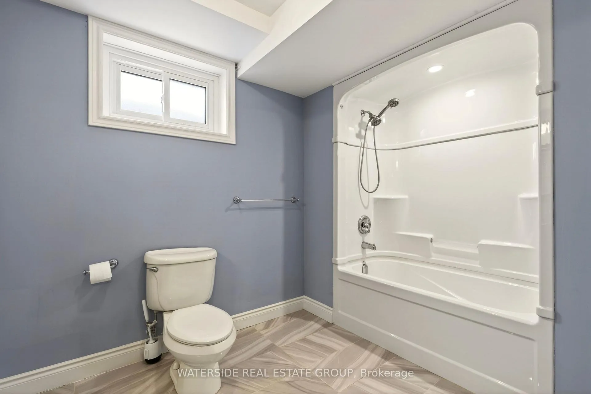 Photo 36 of 39 Bellevue Court, Welland, Coyle Creek — HOMEH