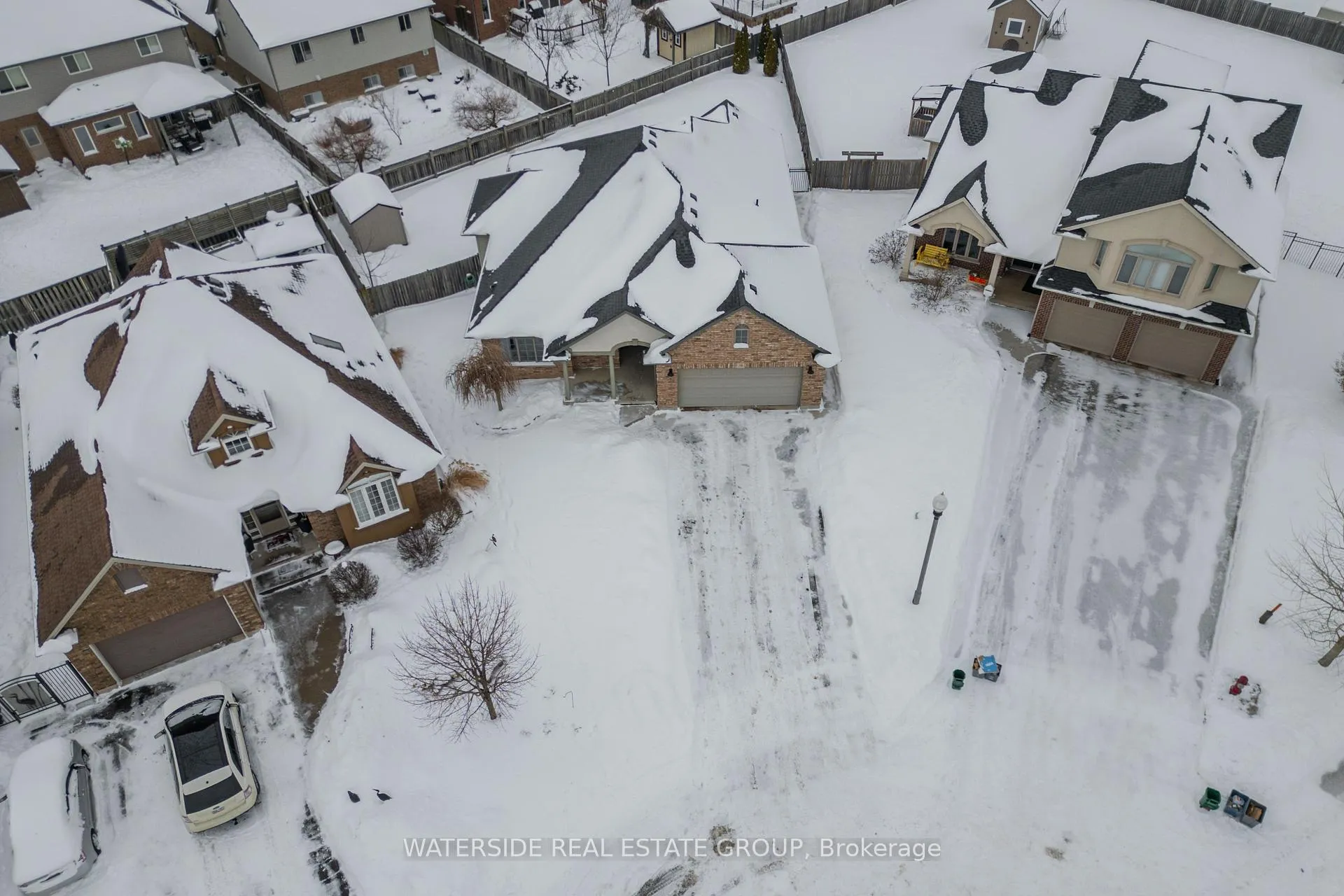 Photo 44 of 39 Bellevue Court, Welland, Coyle Creek — HOMEH