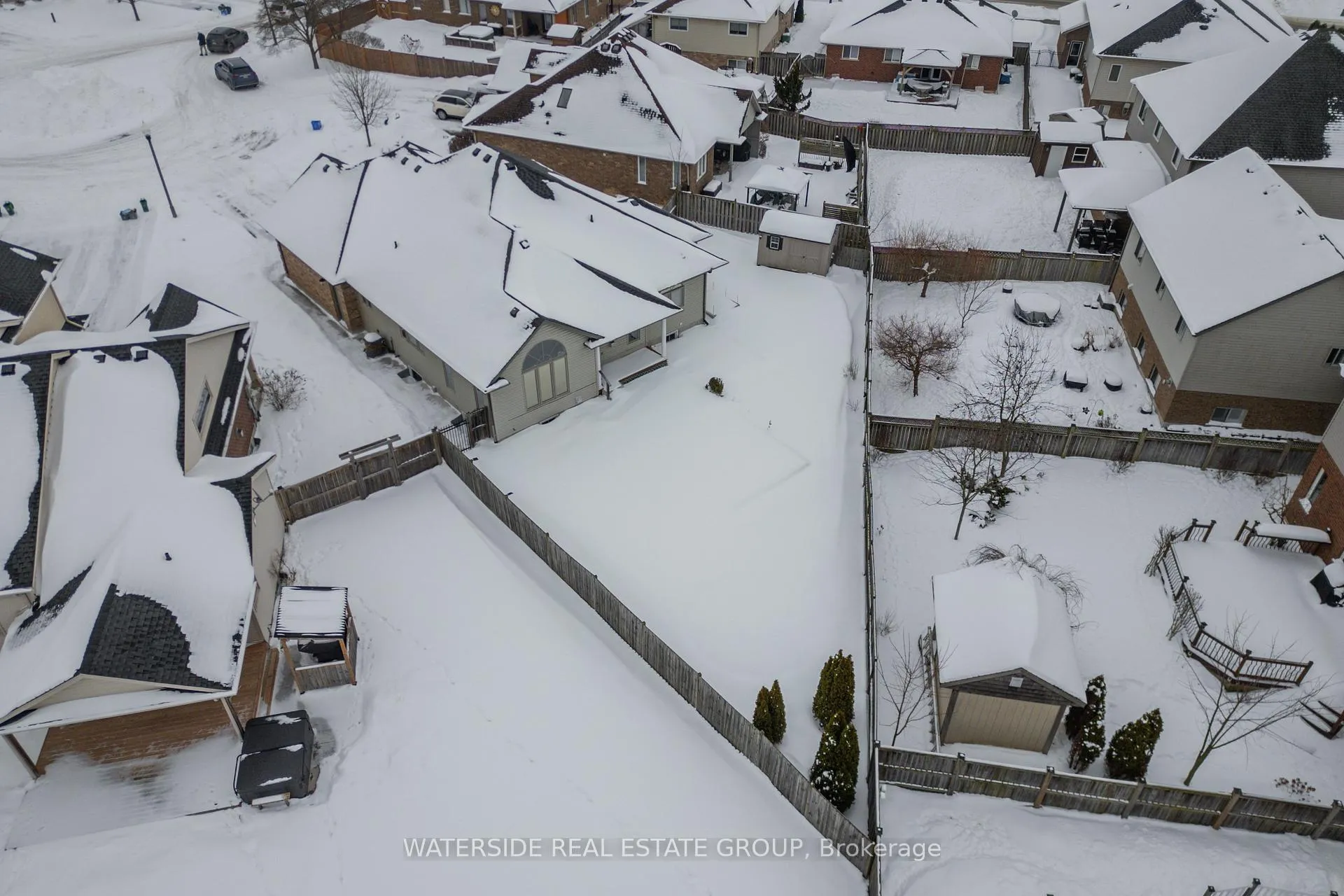 Photo 45 of 39 Bellevue Court, Welland, Coyle Creek — HOMEH