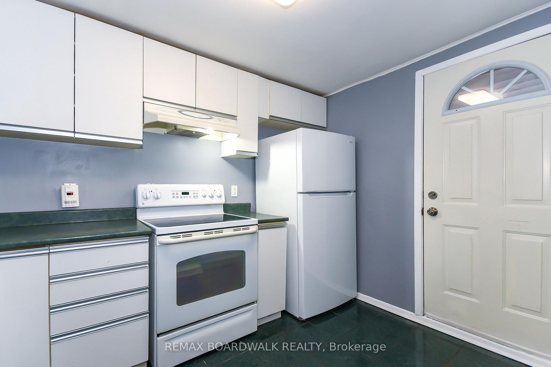 Photo 5 of 406 Marguerite Avenue, Ottawa, Vanier — HOMEH