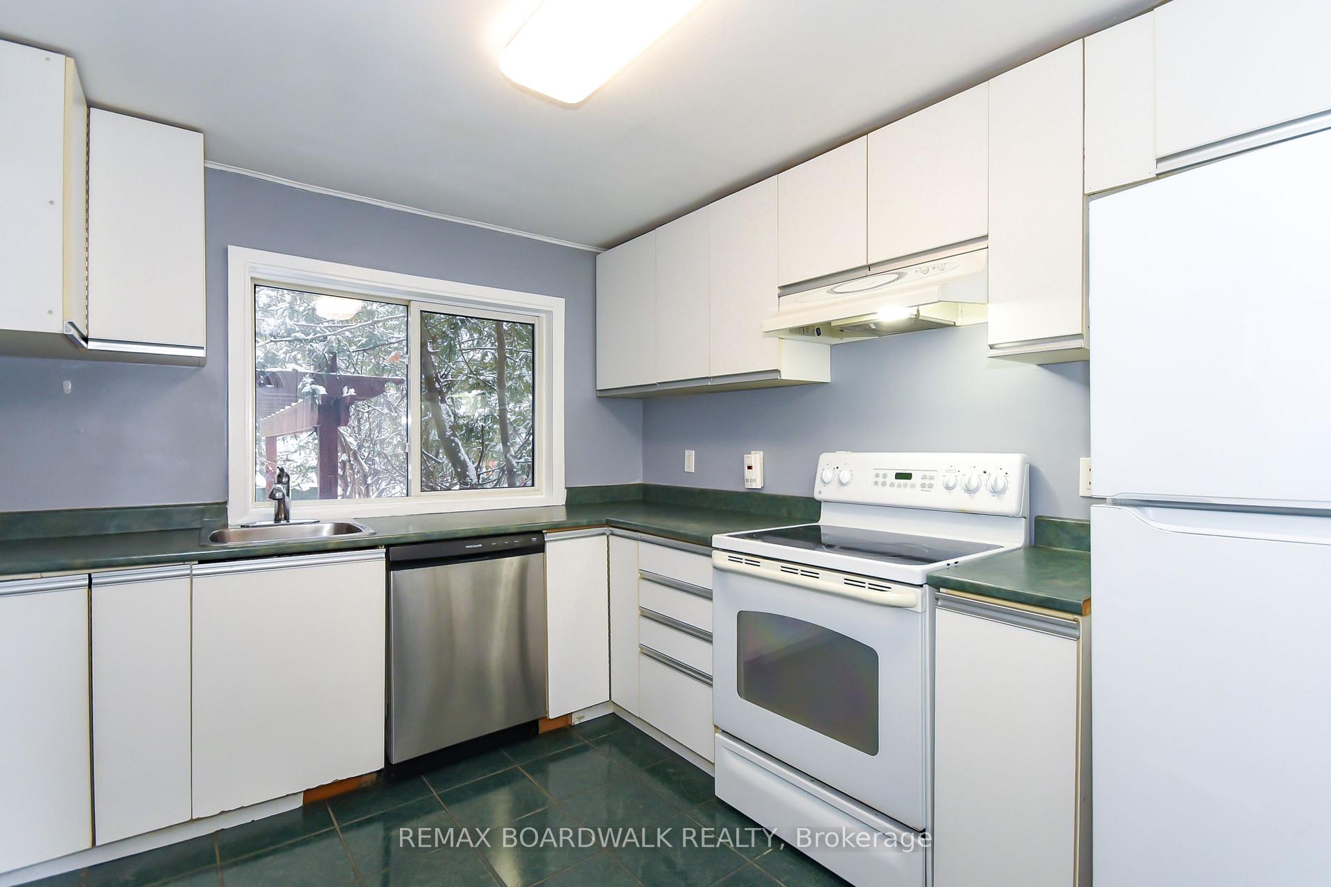 Photo 7 of 406 Marguerite Avenue, Ottawa, Vanier — HOMEH