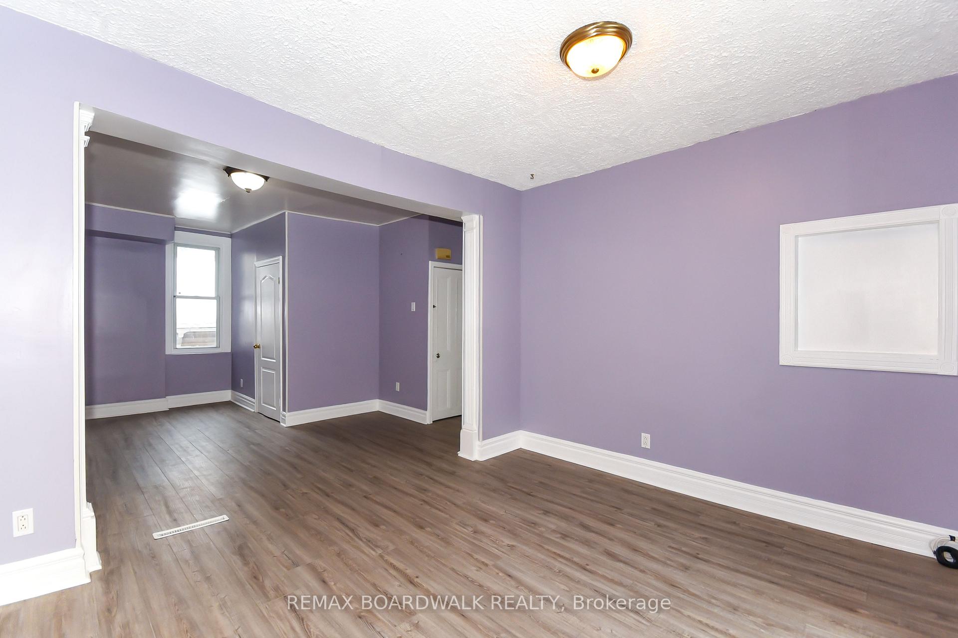 Photo 13 of 406 Marguerite Avenue, Ottawa, Vanier — HOMEH