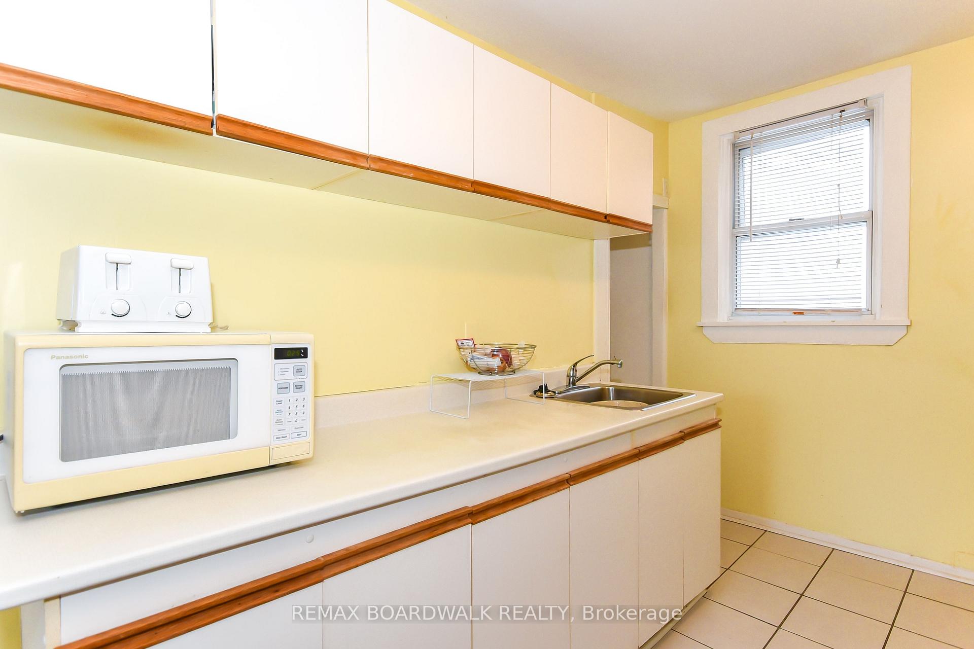 Photo 30 of 406 Marguerite Avenue, Ottawa, Vanier — HOMEH