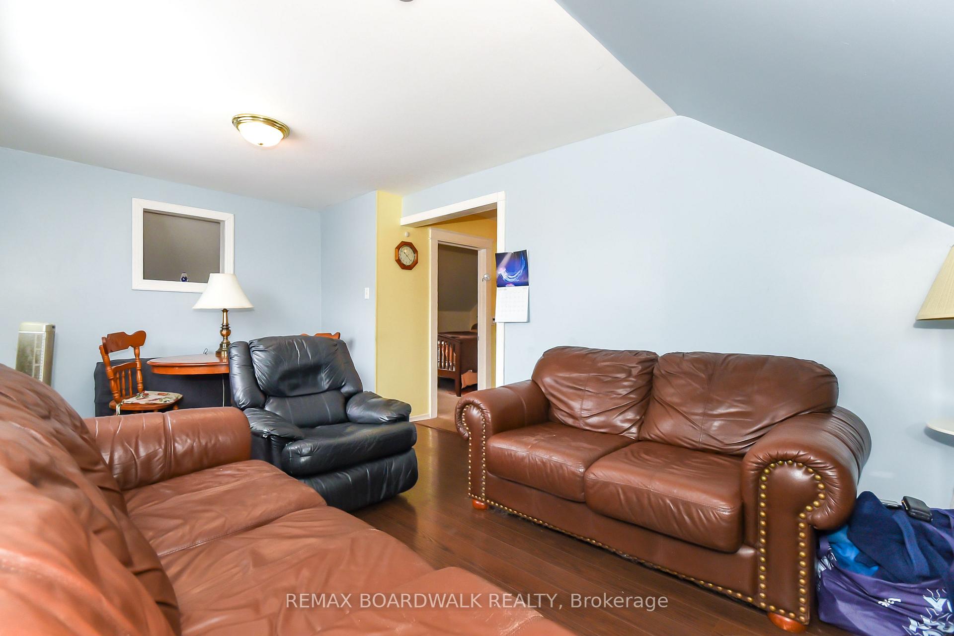 Photo 36 of 406 Marguerite Avenue, Ottawa, Vanier — HOMEH