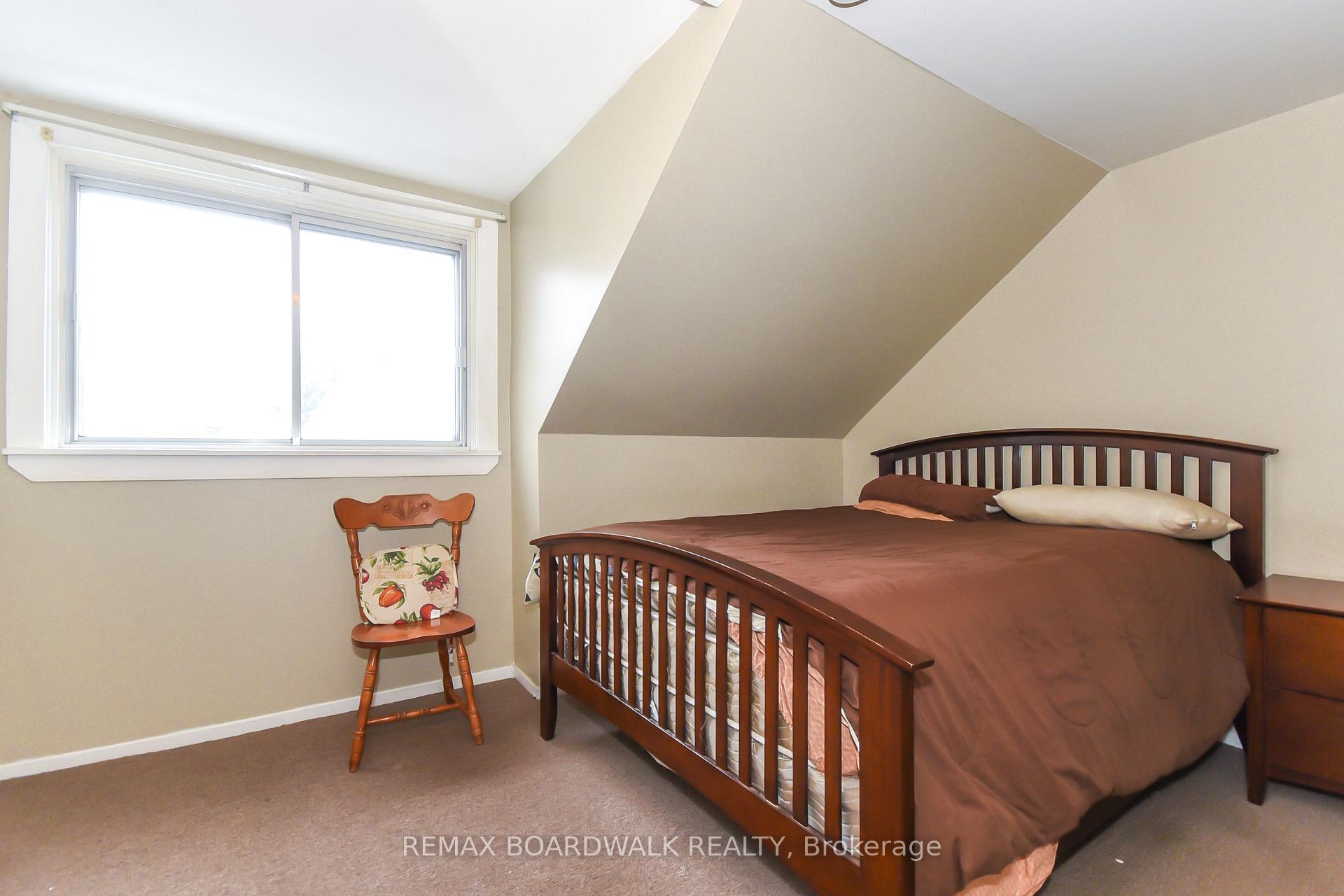 Photo 38 of 406 Marguerite Avenue, Ottawa, Vanier — HOMEH