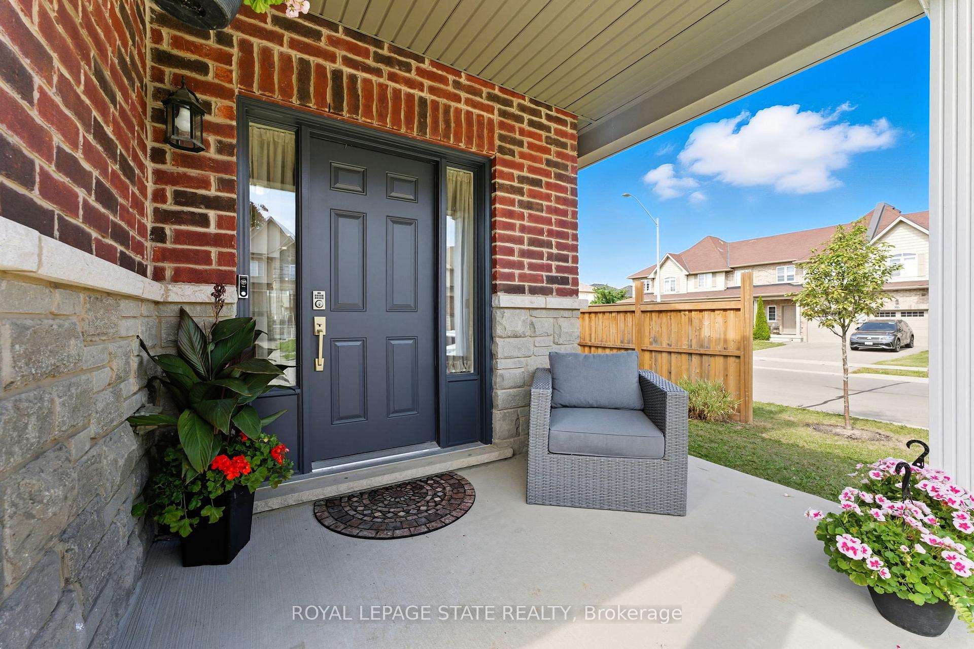 Photo 1 of 71 Bradbury Road, Hamilton, Stoney Creek Mountain — HOMEH
