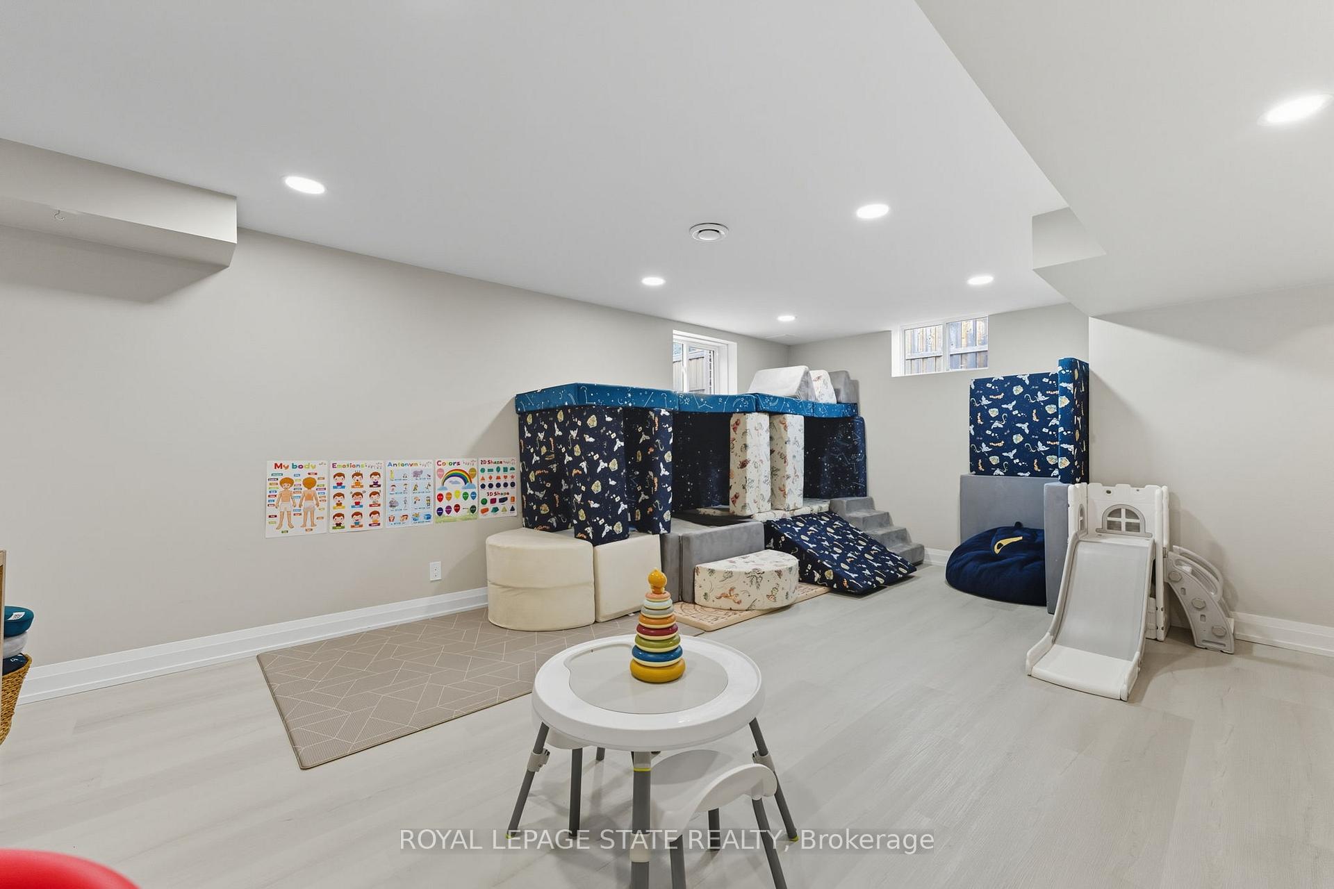 Photo 7 of 71 Bradbury Road, Hamilton, Stoney Creek Mountain — HOMEH
