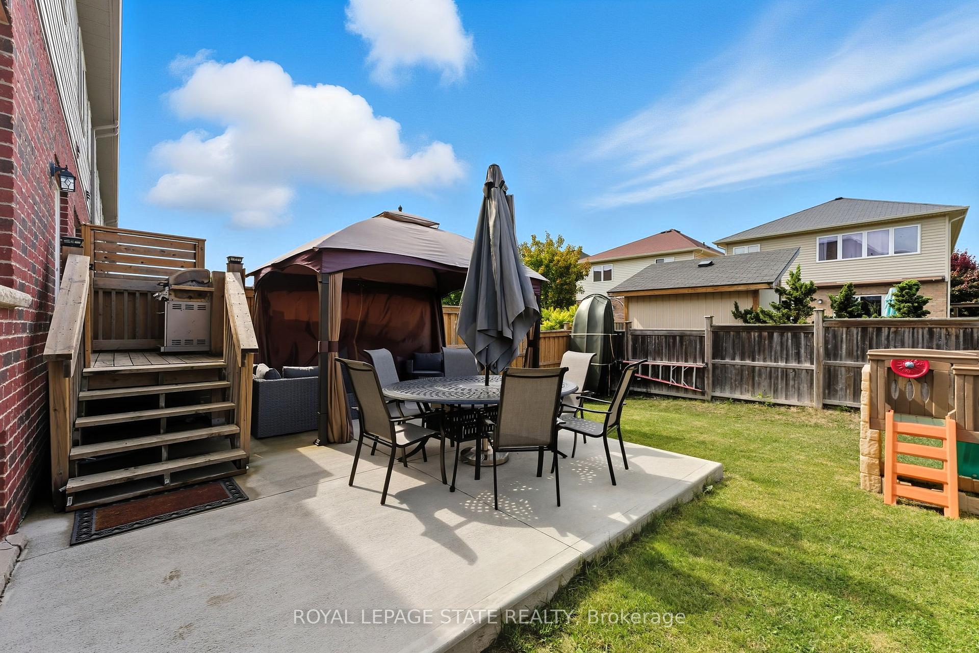 Photo 9 of 71 Bradbury Road, Hamilton, Stoney Creek Mountain — HOMEH