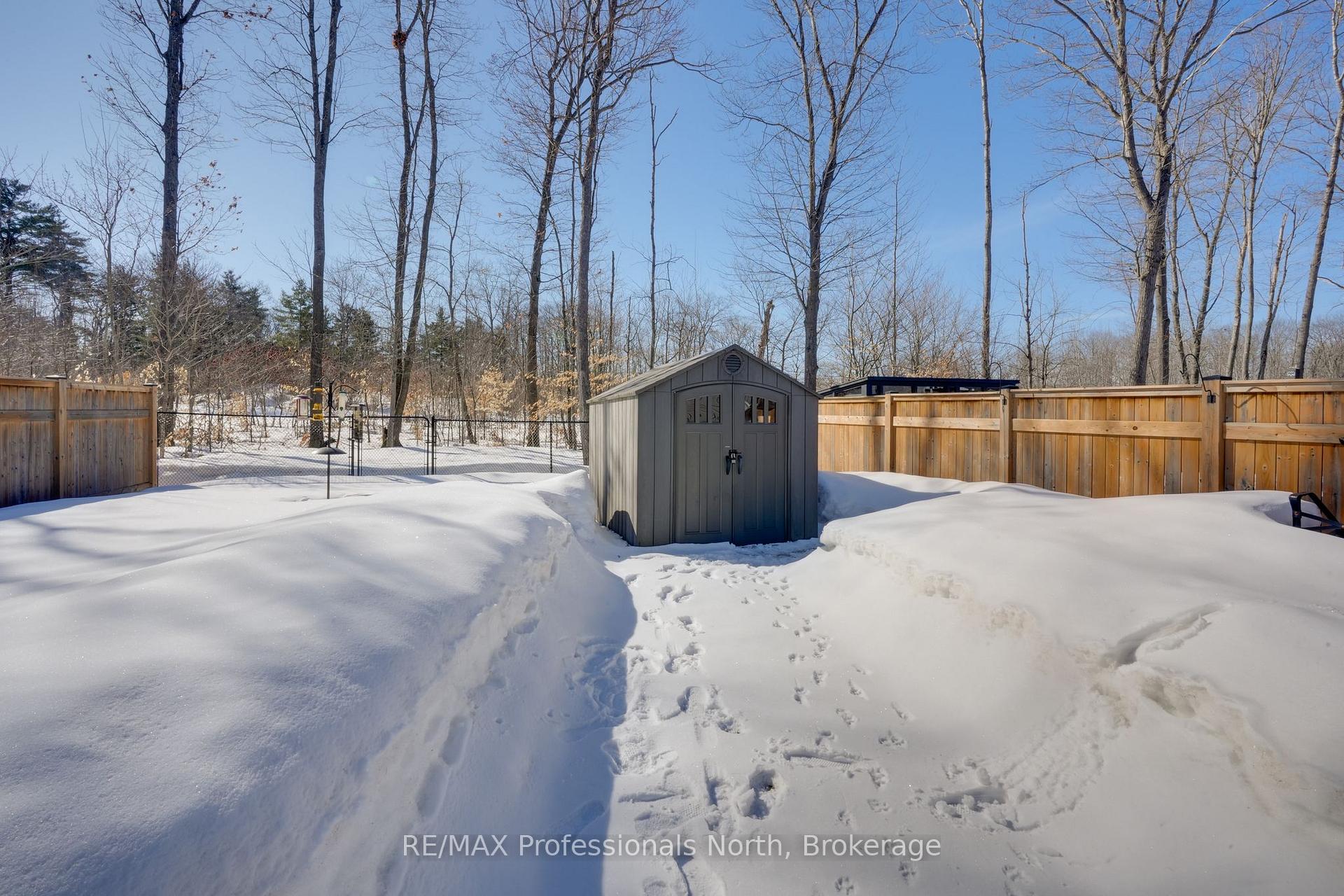 Photo 5 of 273 Pine Street, Gravenhurst, Muskoka (S) — HOMEH