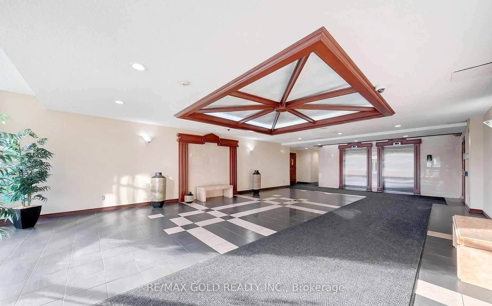 Photo 4 of Unit 208, 495 Highway 8 N, Hamilton, Stoney Creek — HOMEH
