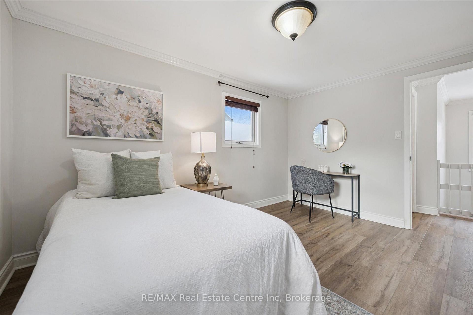 Photo 19 of 64 Stuart Street, Guelph, St. George's — HOMEH