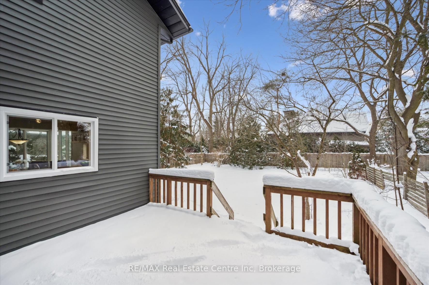Photo 23 of 64 Stuart Street, Guelph, St. George's — HOMEH
