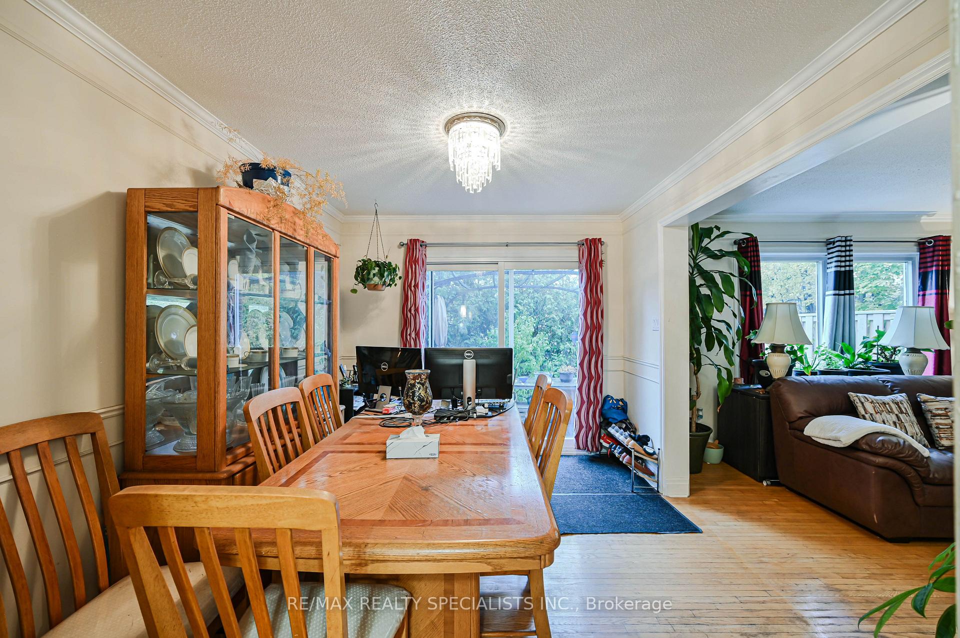 Photo 14 of 66 Balmoral Drive N, Brampton, Avondale — HOMEH