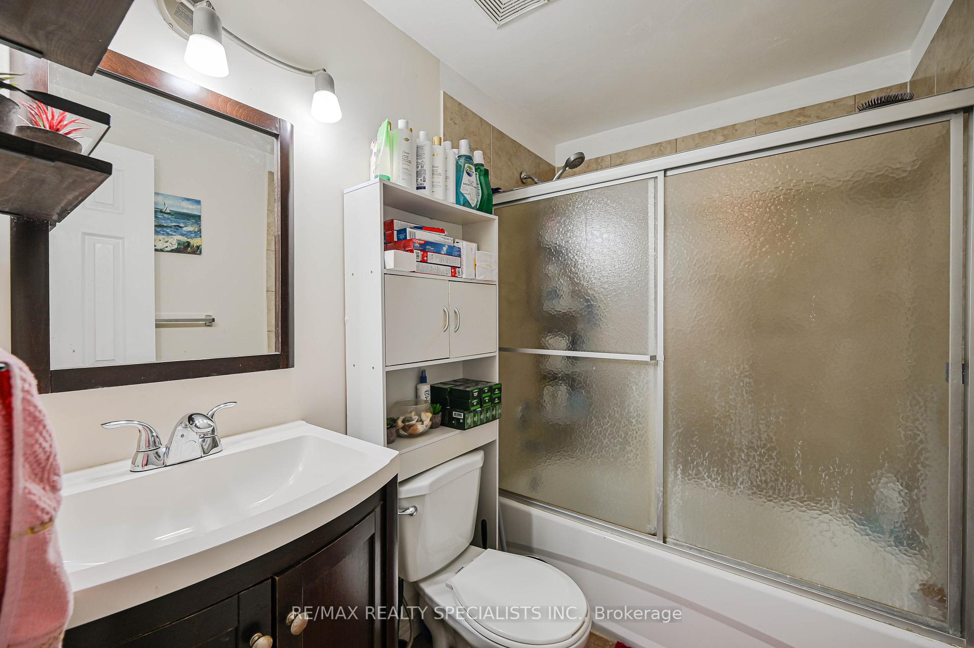Photo 34 of 66 Balmoral Drive N, Brampton, Avondale — HOMEH