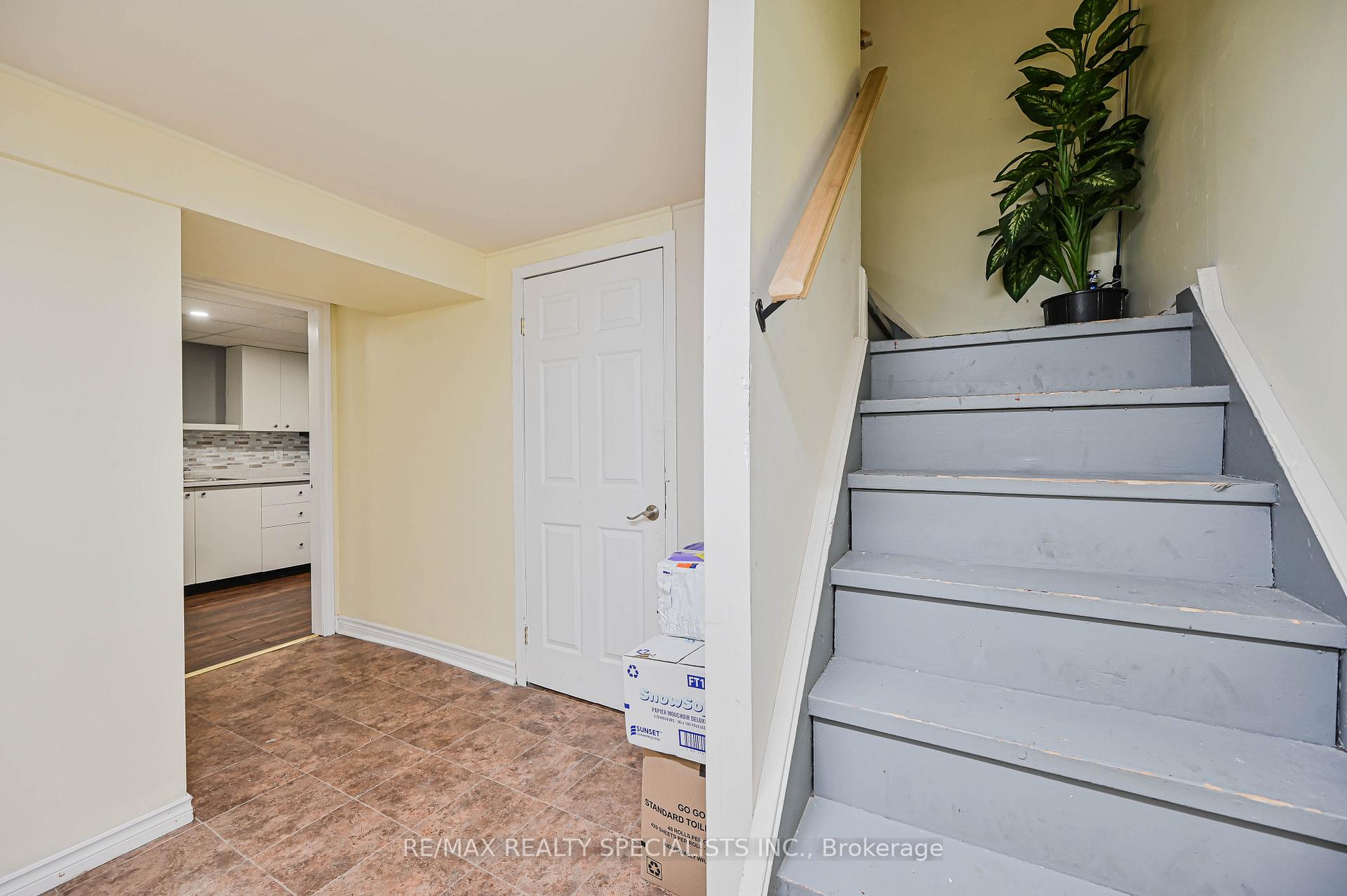Photo 35 of 66 Balmoral Drive N, Brampton, Avondale — HOMEH