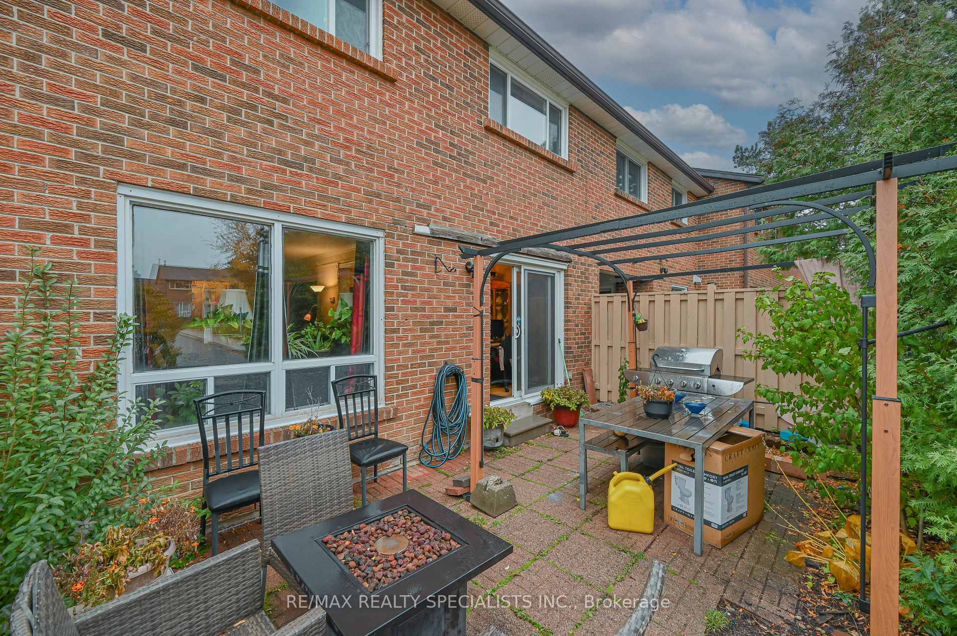Photo 46 of 66 Balmoral Drive N, Brampton, Avondale — HOMEH