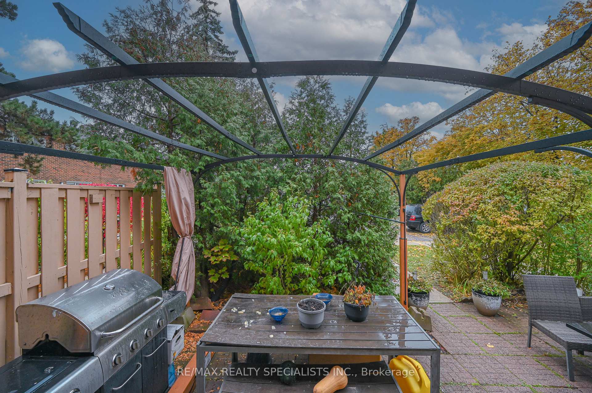 Photo 49 of 66 Balmoral Drive N, Brampton, Avondale — HOMEH