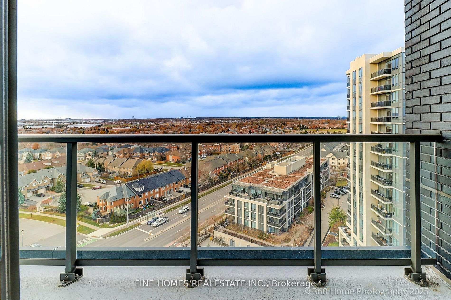Photo 17 of Unit 1307, 20 Gatineau Drive, Vaughan, Beverley Glen — HOMEH