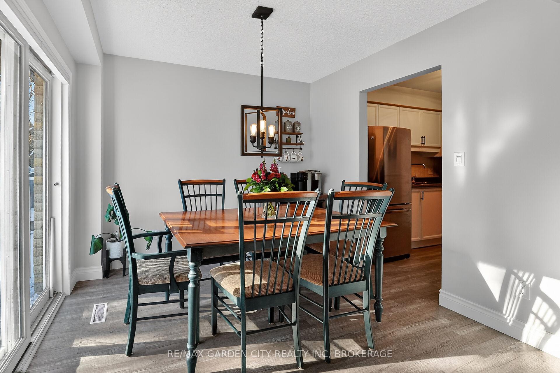 Photo 12 of 5 Maureen Court, Pelham, Fonthill — HOMEH