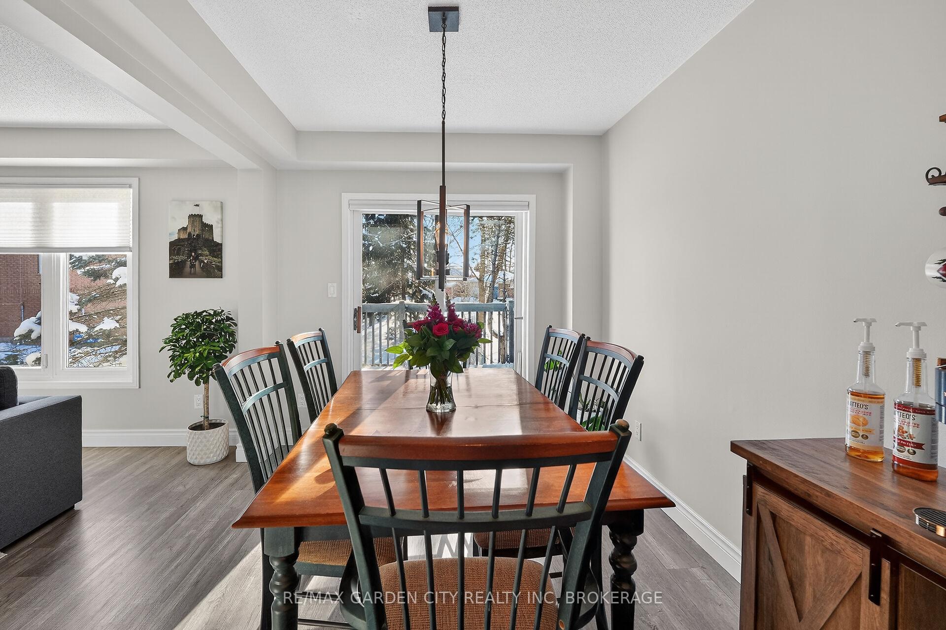 Photo 13 of 5 Maureen Court, Pelham, Fonthill — HOMEH