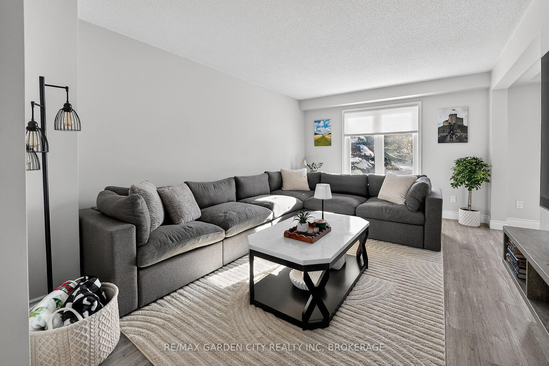 Photo 14 of 5 Maureen Court, Pelham, Fonthill — HOMEH