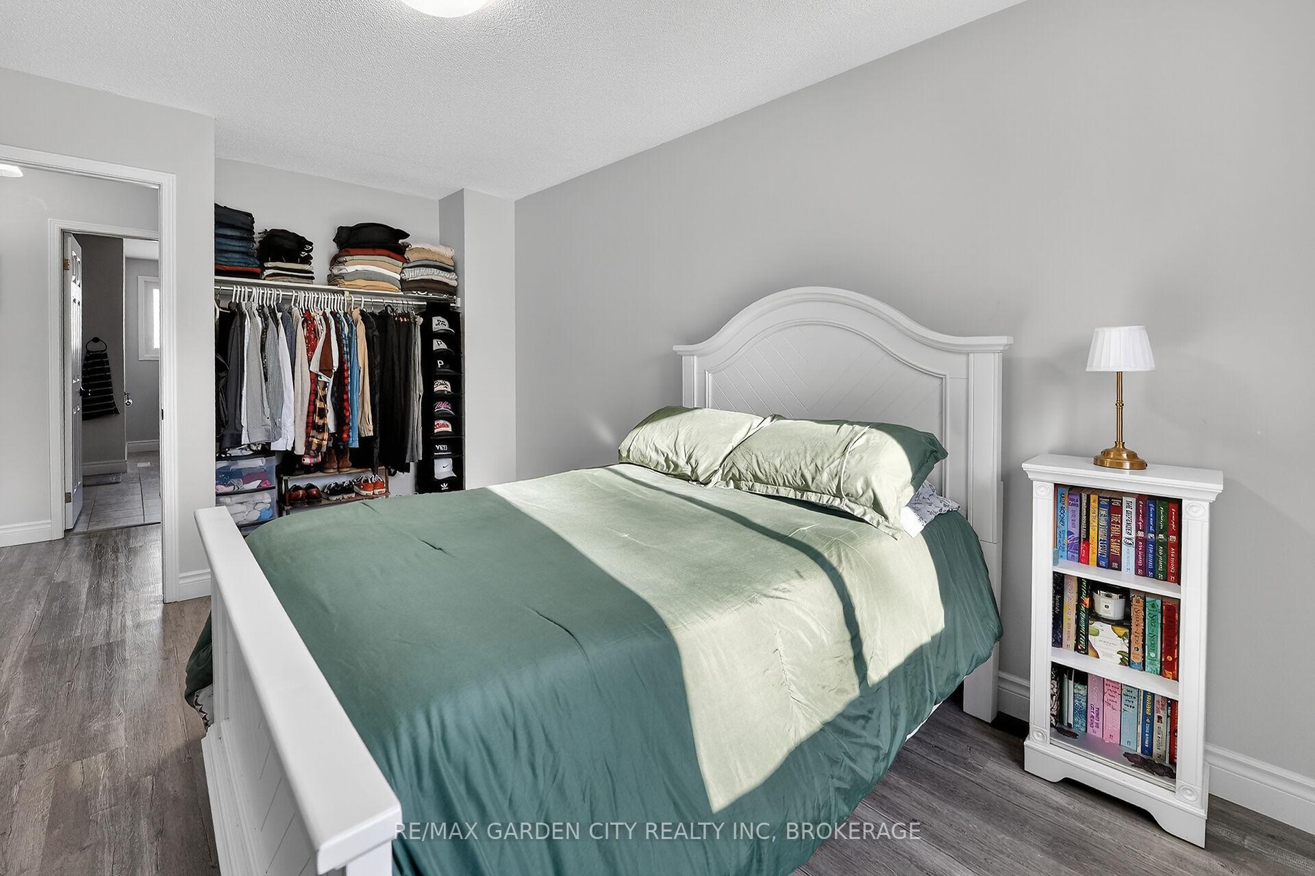 Photo 21 of 5 Maureen Court, Pelham, Fonthill — HOMEH