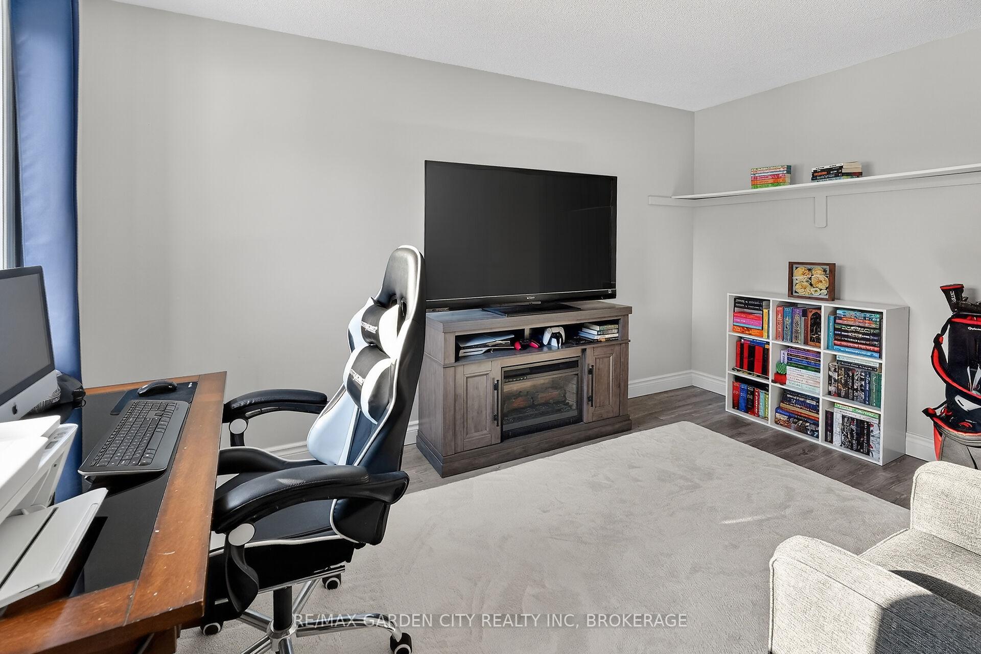 Photo 23 of 5 Maureen Court, Pelham, Fonthill — HOMEH