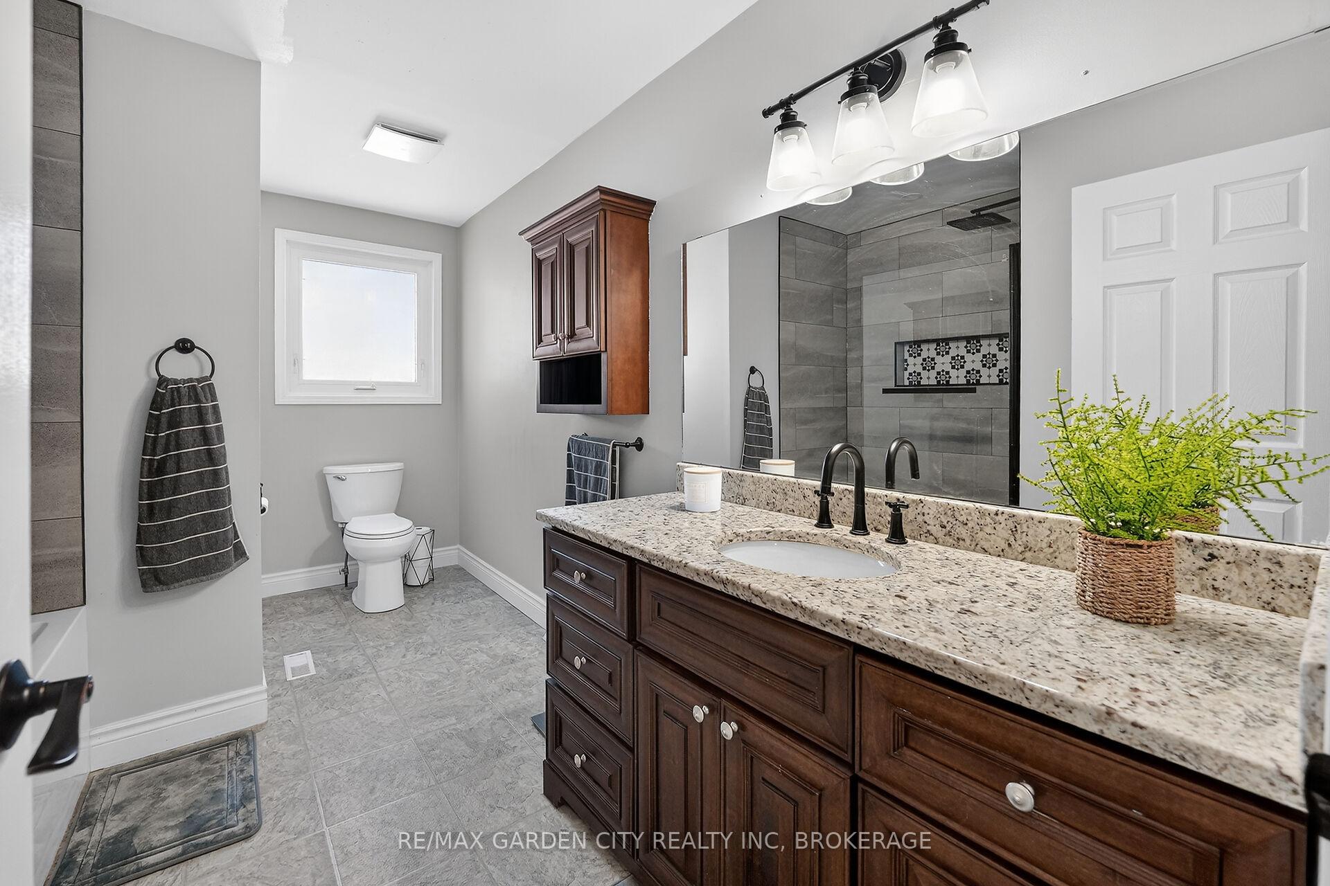 Photo 26 of 5 Maureen Court, Pelham, Fonthill — HOMEH