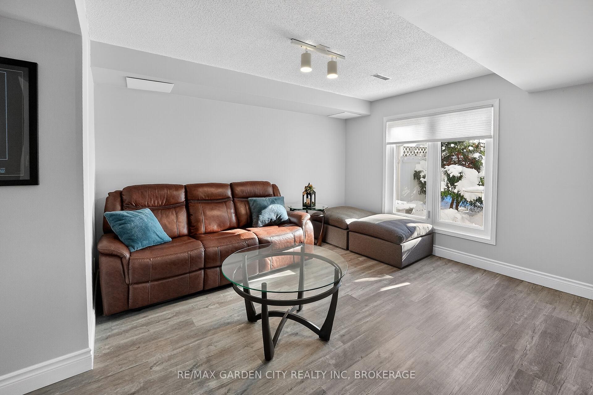 Photo 33 of 5 Maureen Court, Pelham, Fonthill — HOMEH
