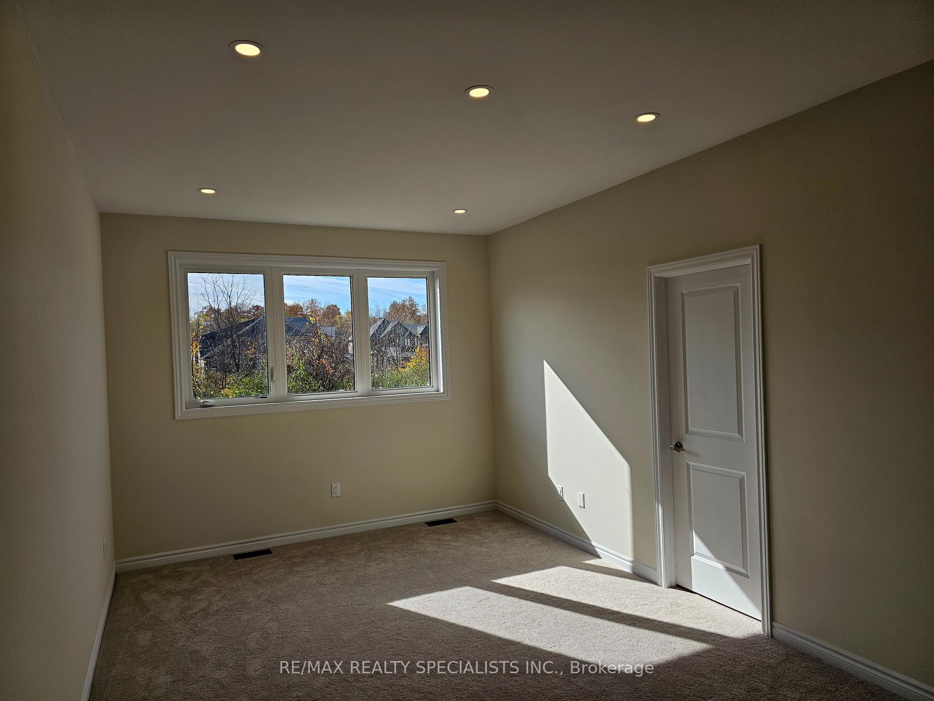 Photo 18 of 2078 Coppenwood Common, Burlington, Tyandaga — HOMEH