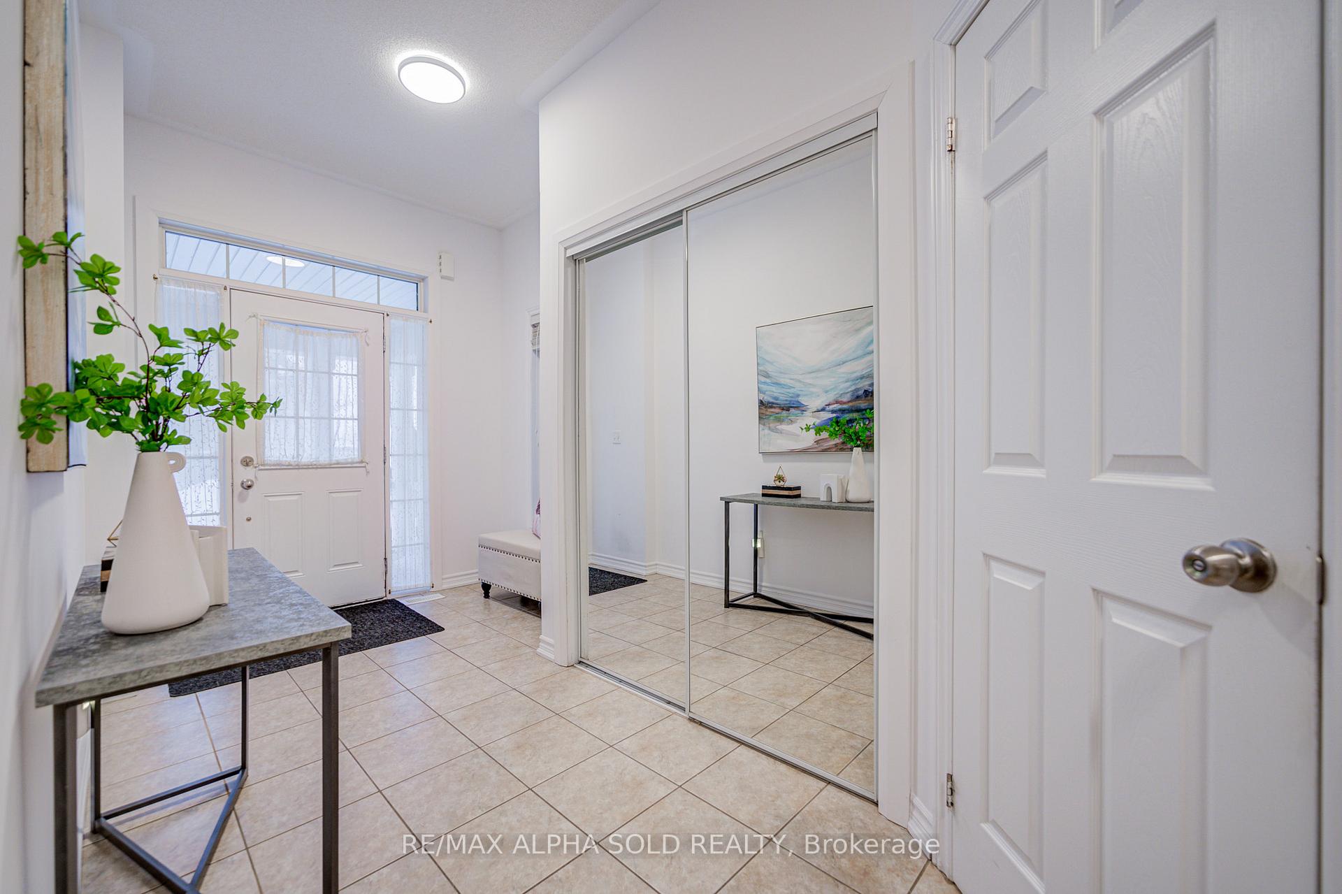 Photo 7 of 74 Evershot Crescent, Markham, Wismer — HOMEH