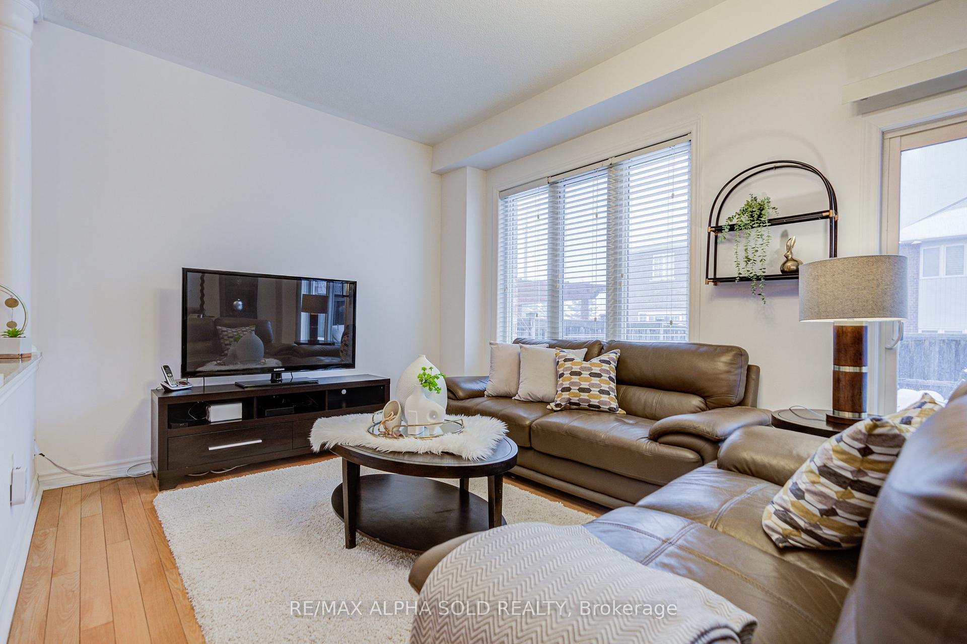 Photo 17 of 74 Evershot Crescent, Markham, Wismer — HOMEH