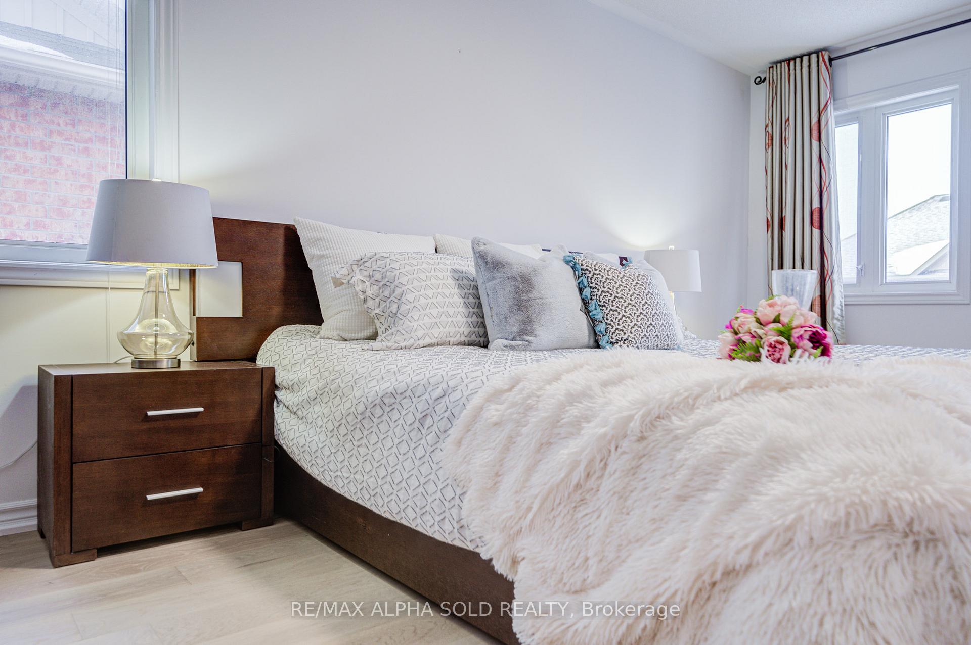 Photo 29 of 74 Evershot Crescent, Markham, Wismer — HOMEH
