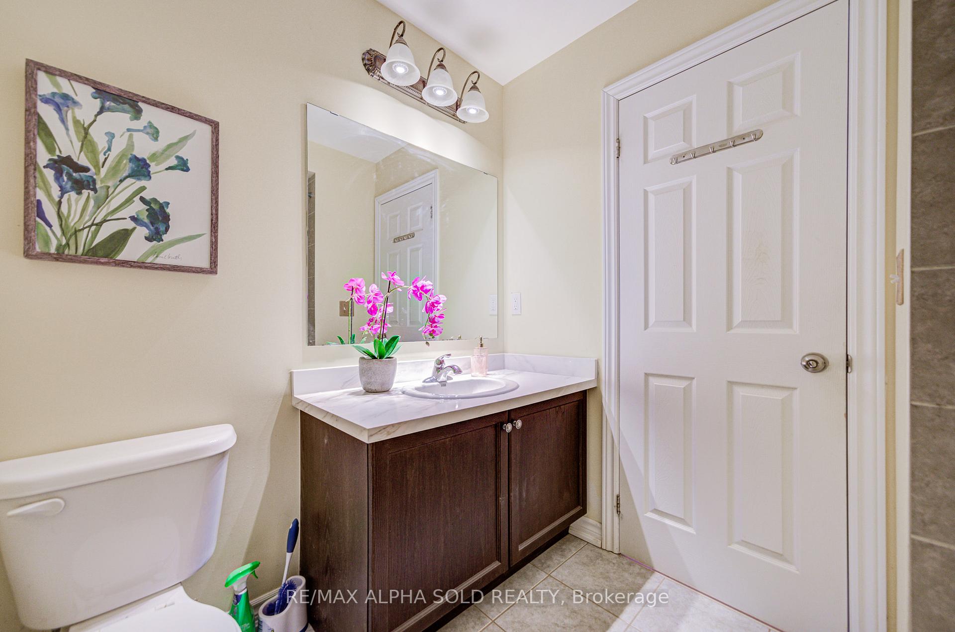 Photo 40 of 74 Evershot Crescent, Markham, Wismer — HOMEH