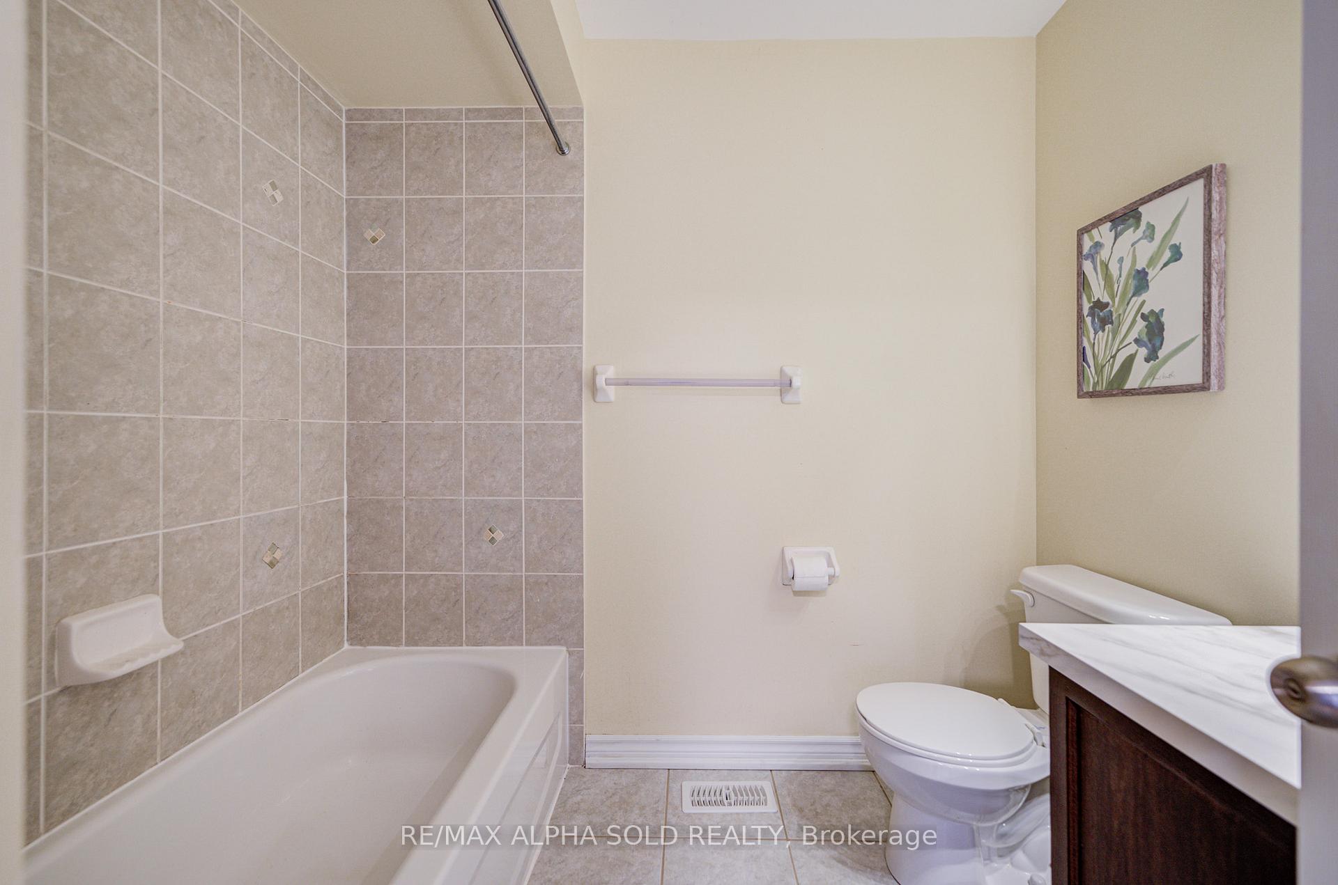 Photo 41 of 74 Evershot Crescent, Markham, Wismer — HOMEH