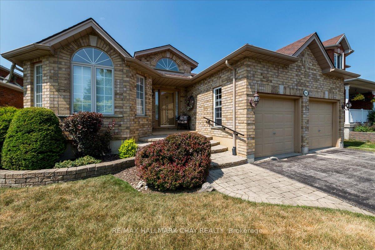 Photo 2 of 190 Pringle Drive, Barrie, Edgehill Drive — HOMEH