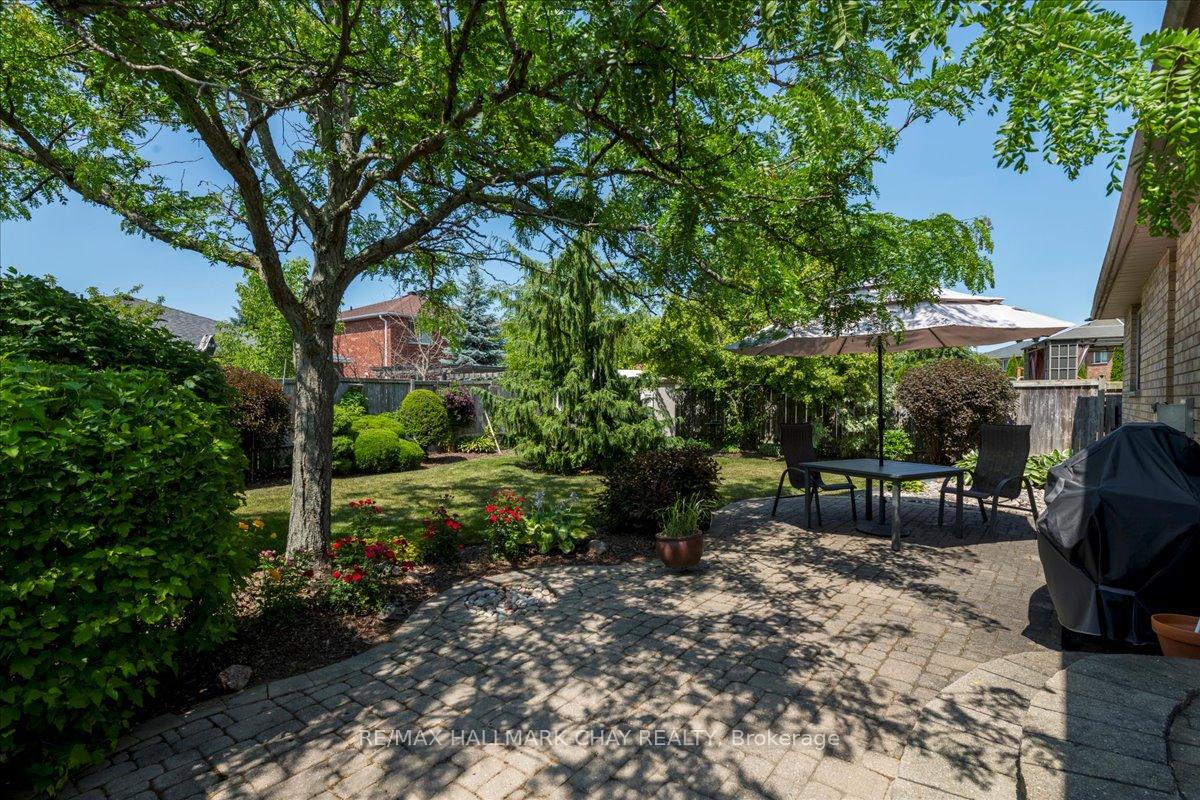 Photo 28 of 190 Pringle Drive, Barrie, Edgehill Drive — HOMEH