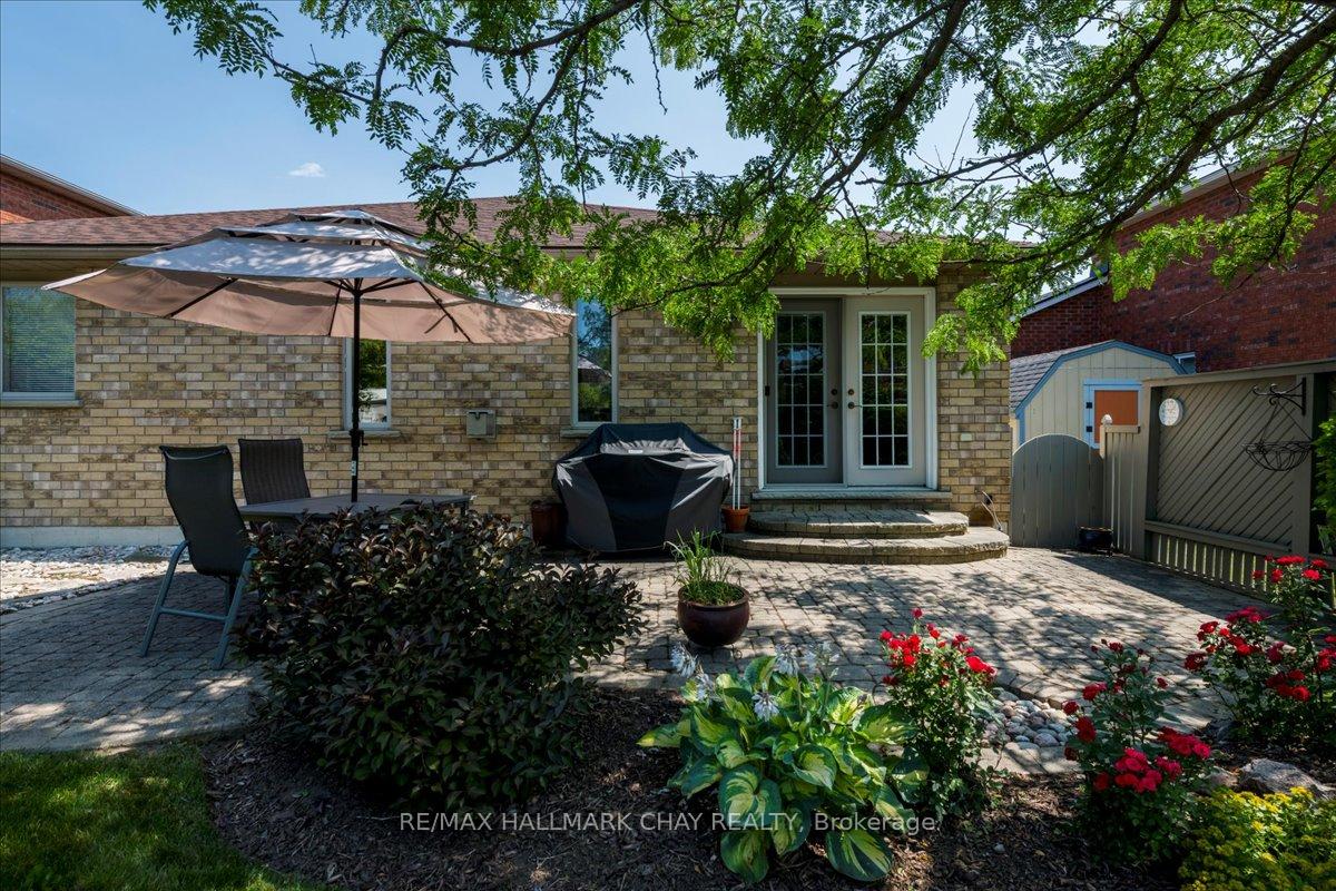 Photo 29 of 190 Pringle Drive, Barrie, Edgehill Drive — HOMEH