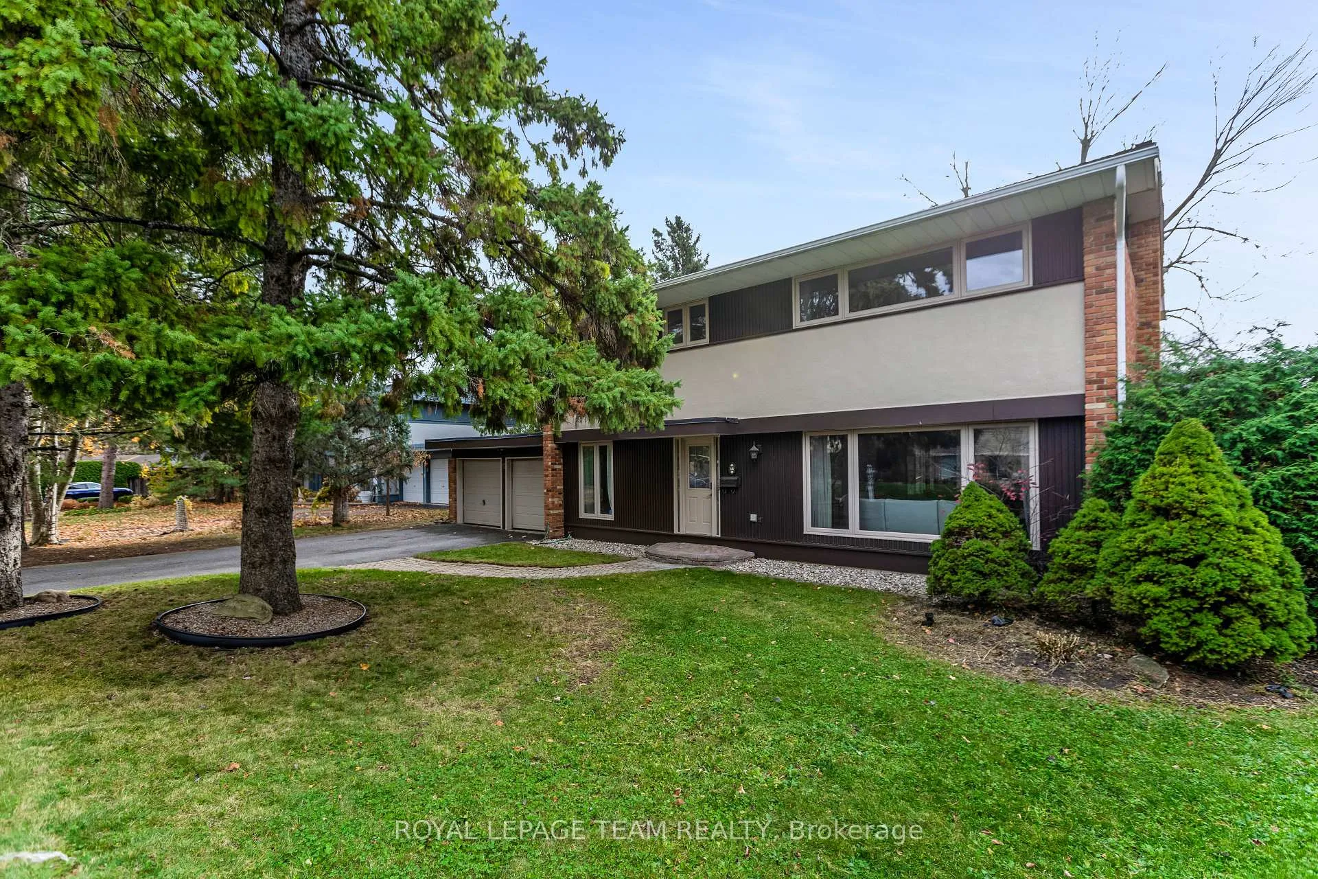 Photo 3 of 12 Pellan Crescent, Ottawa, Kanata - Beaverbrook — HOMEH