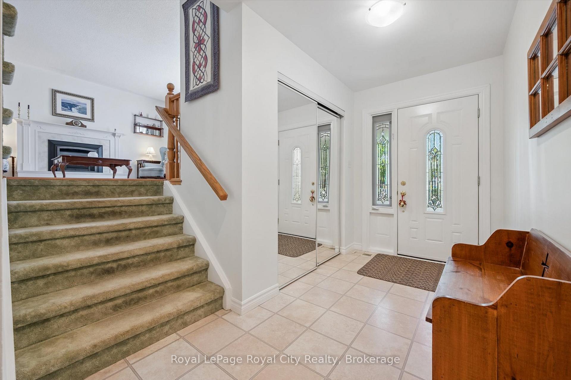 Photo 7 of 6 Fairmeadow Drive, Guelph, Willow West/Sugarbush/West Acres — HOMEH