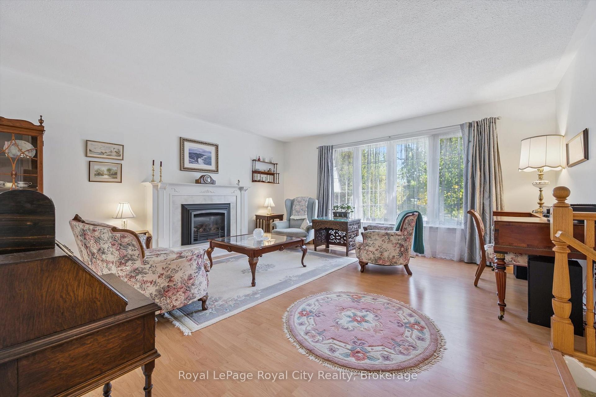 Photo 8 of 6 Fairmeadow Drive, Guelph, Willow West/Sugarbush/West Acres — HOMEH