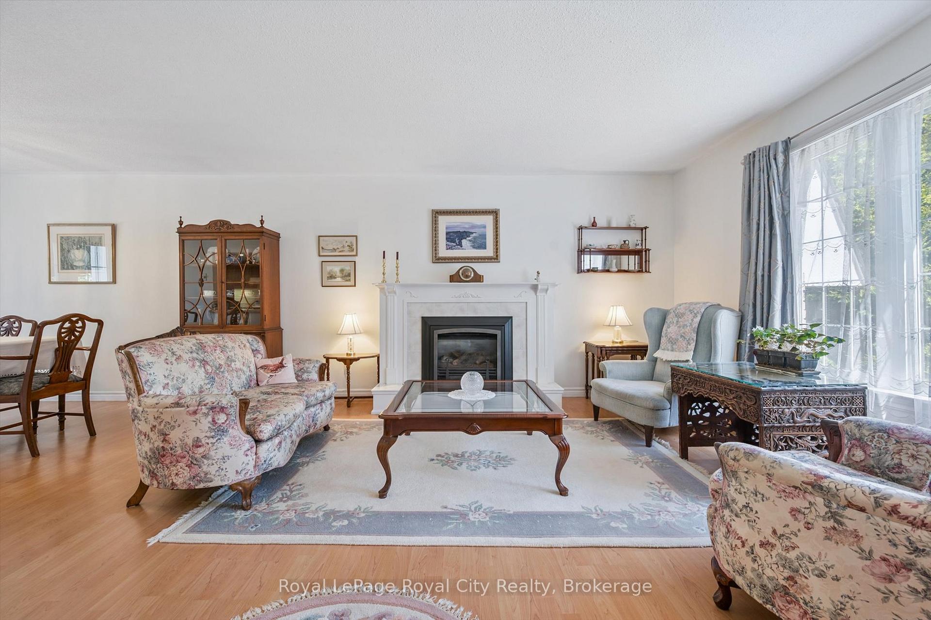 Photo 9 of 6 Fairmeadow Drive, Guelph, Willow West/Sugarbush/West Acres — HOMEH