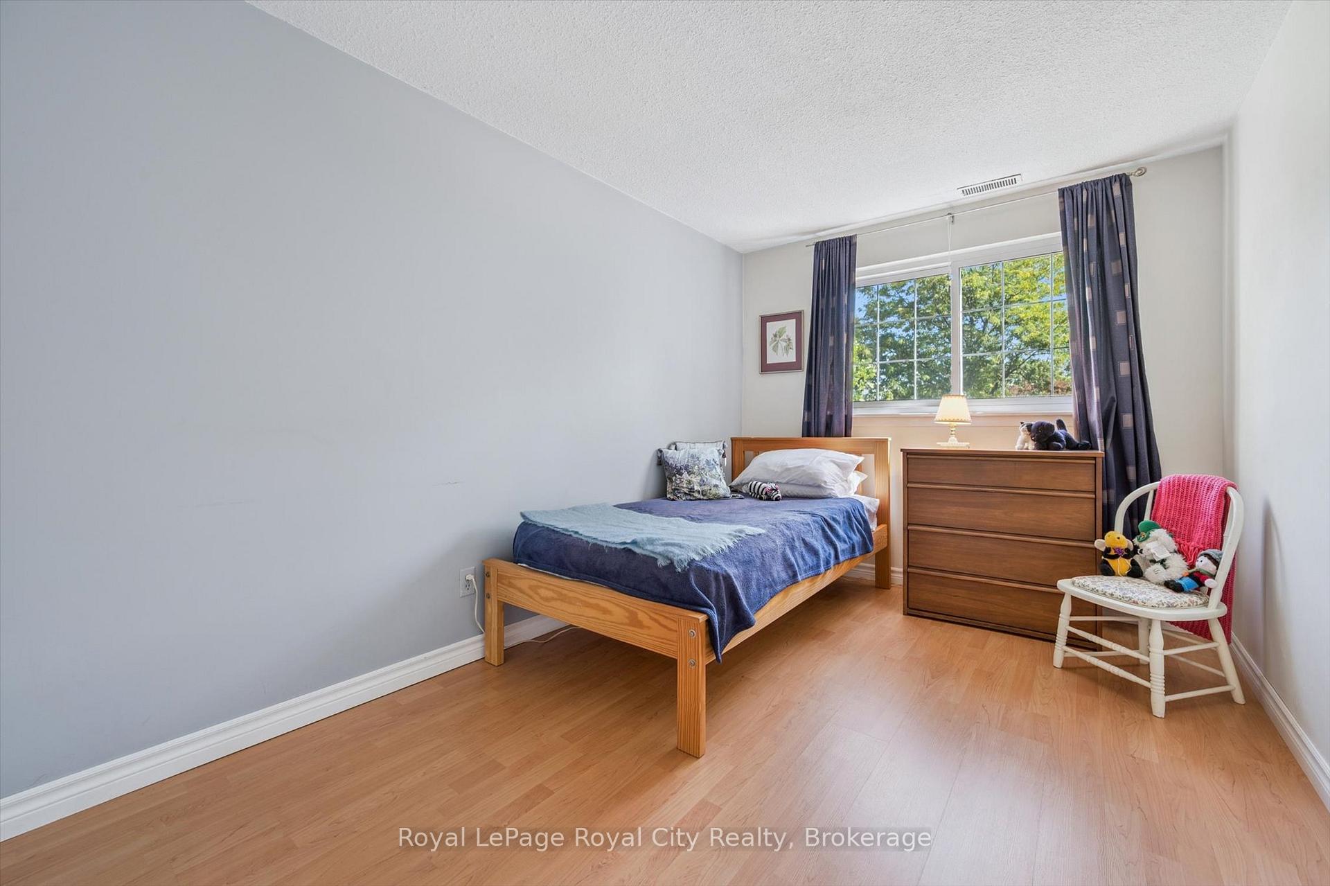 Photo 27 of 6 Fairmeadow Drive, Guelph, Willow West/Sugarbush/West Acres — HOMEH