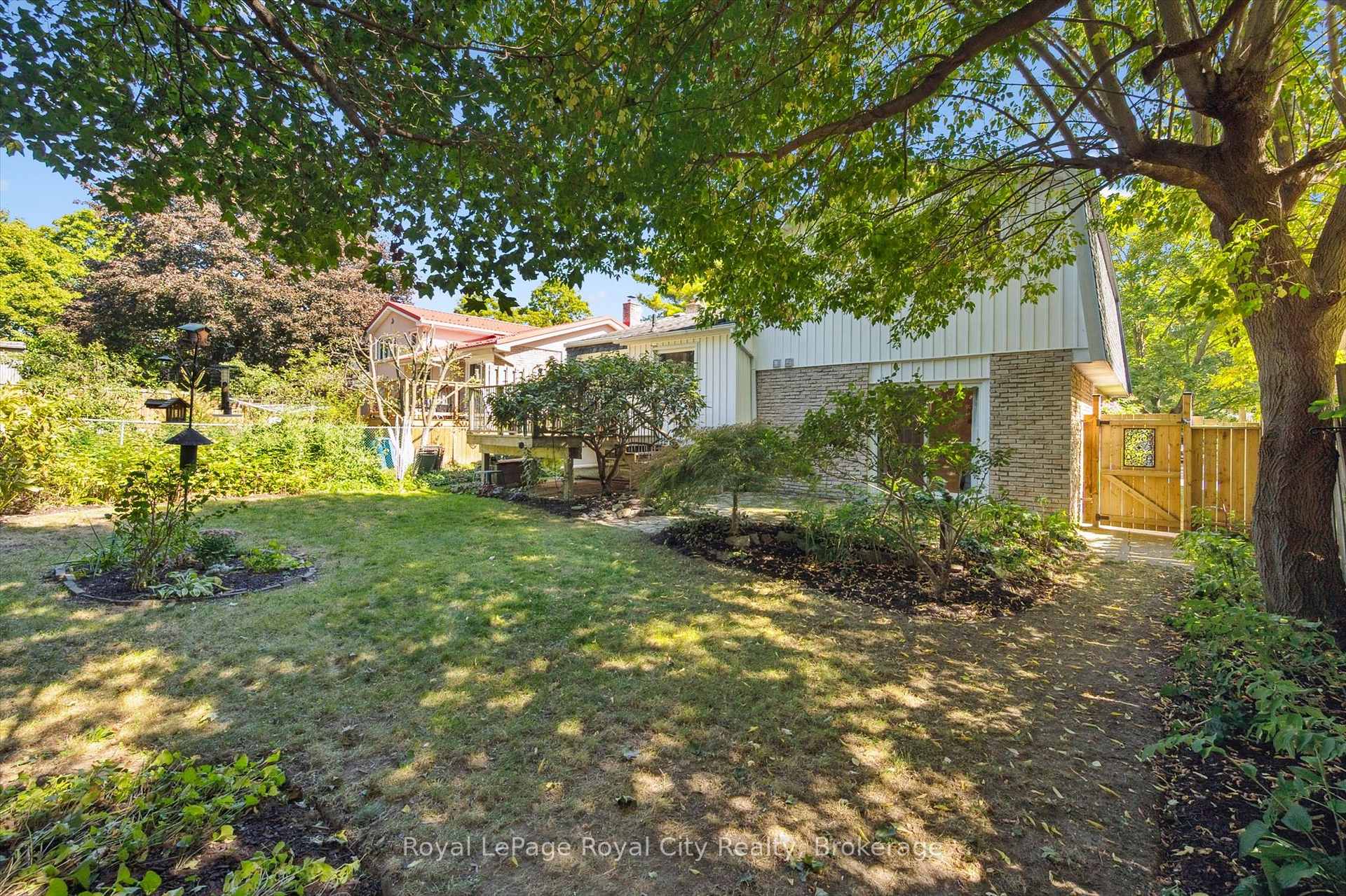 Photo 34 of 6 Fairmeadow Drive, Guelph, Willow West/Sugarbush/West Acres — HOMEH