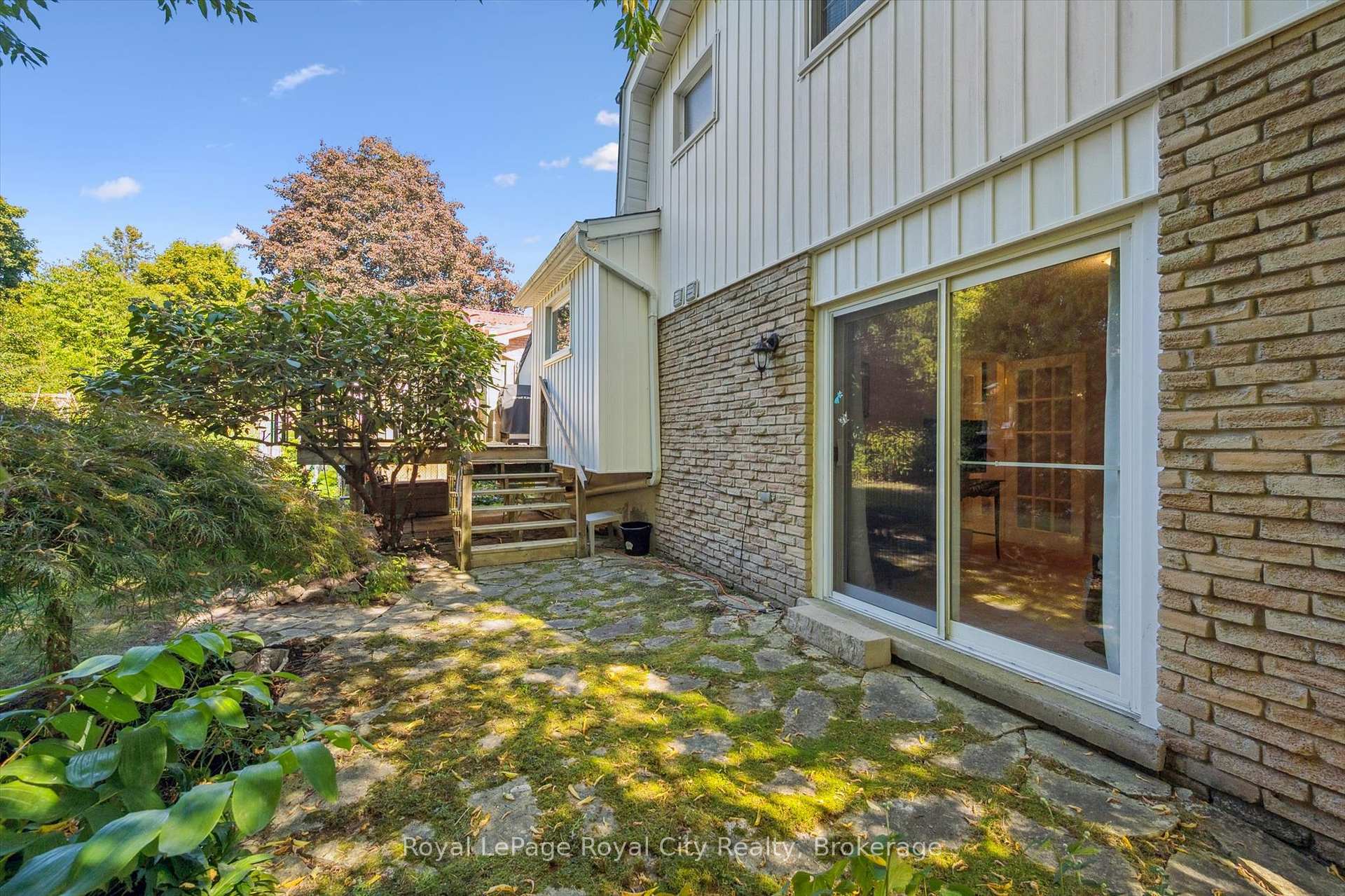 Photo 38 of 6 Fairmeadow Drive, Guelph, Willow West/Sugarbush/West Acres — HOMEH