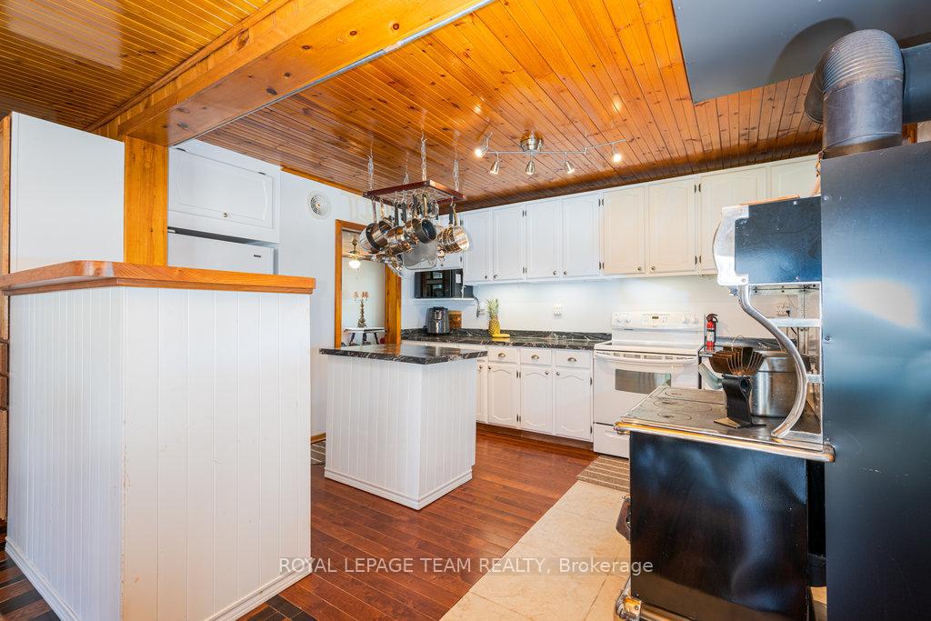 Photo 3 of 9754 511 Highway N, Lanark Highlands, Lanark Highlands (Darling) Twp — HOMEH