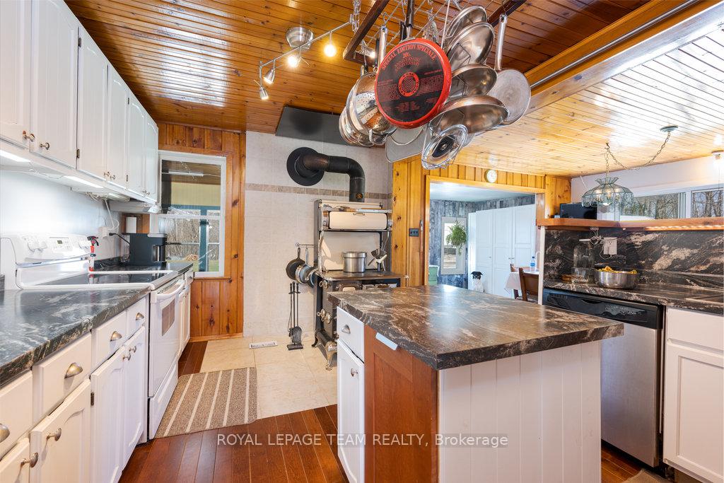 Photo 4 of 9754 511 Highway N, Lanark Highlands, Lanark Highlands (Darling) Twp — HOMEH